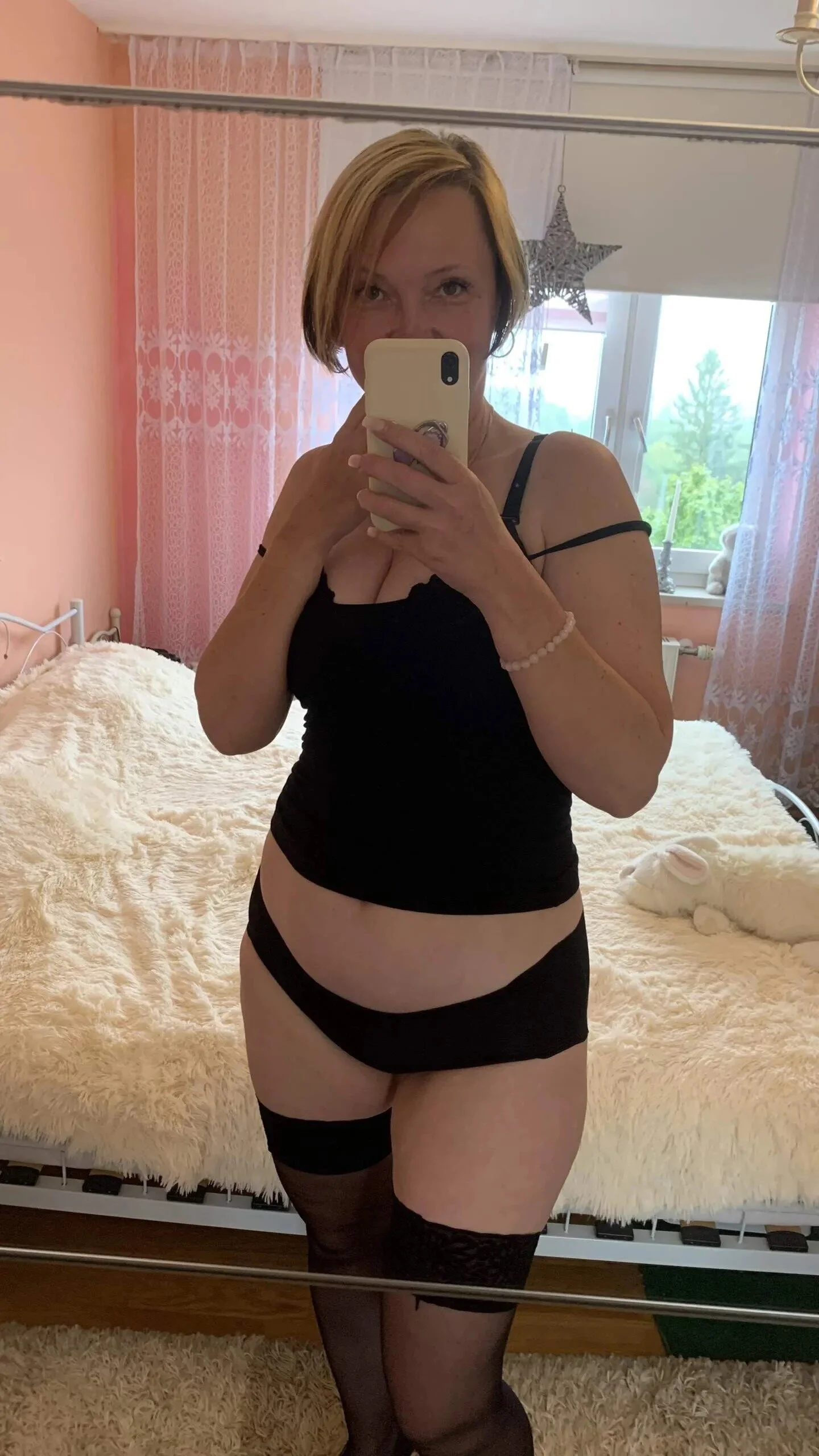 XXX Porn Photo of Nude LisaHoneyLisa 6