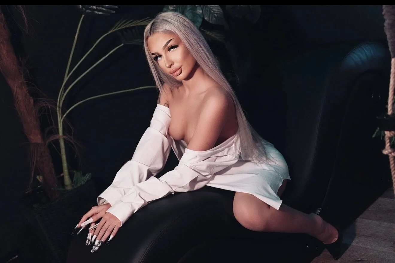 XXX Porn Photo of Nude ArianaXO_ 5