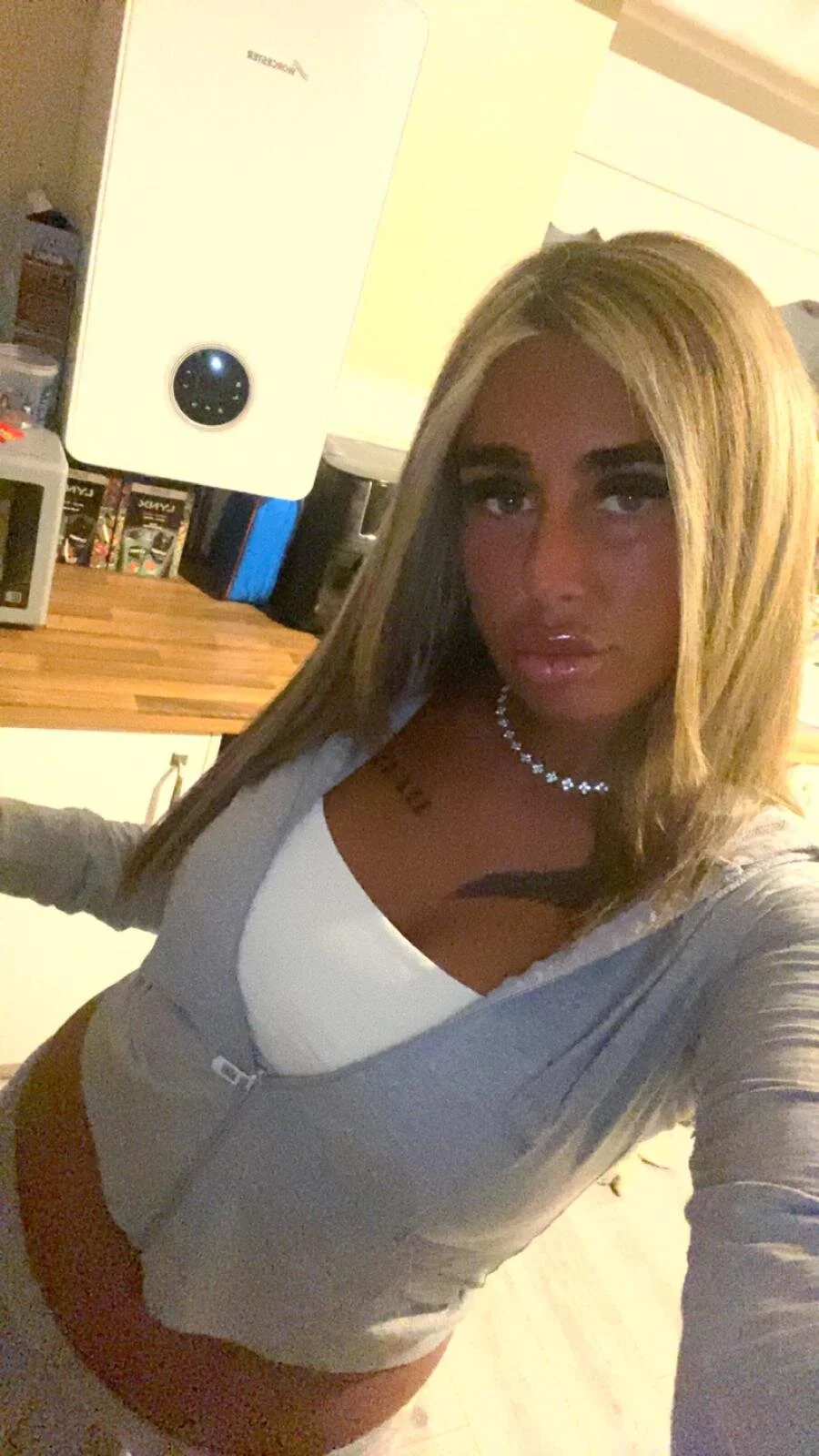 XXX Porn Photo of Nude EllieMaeBaby 3