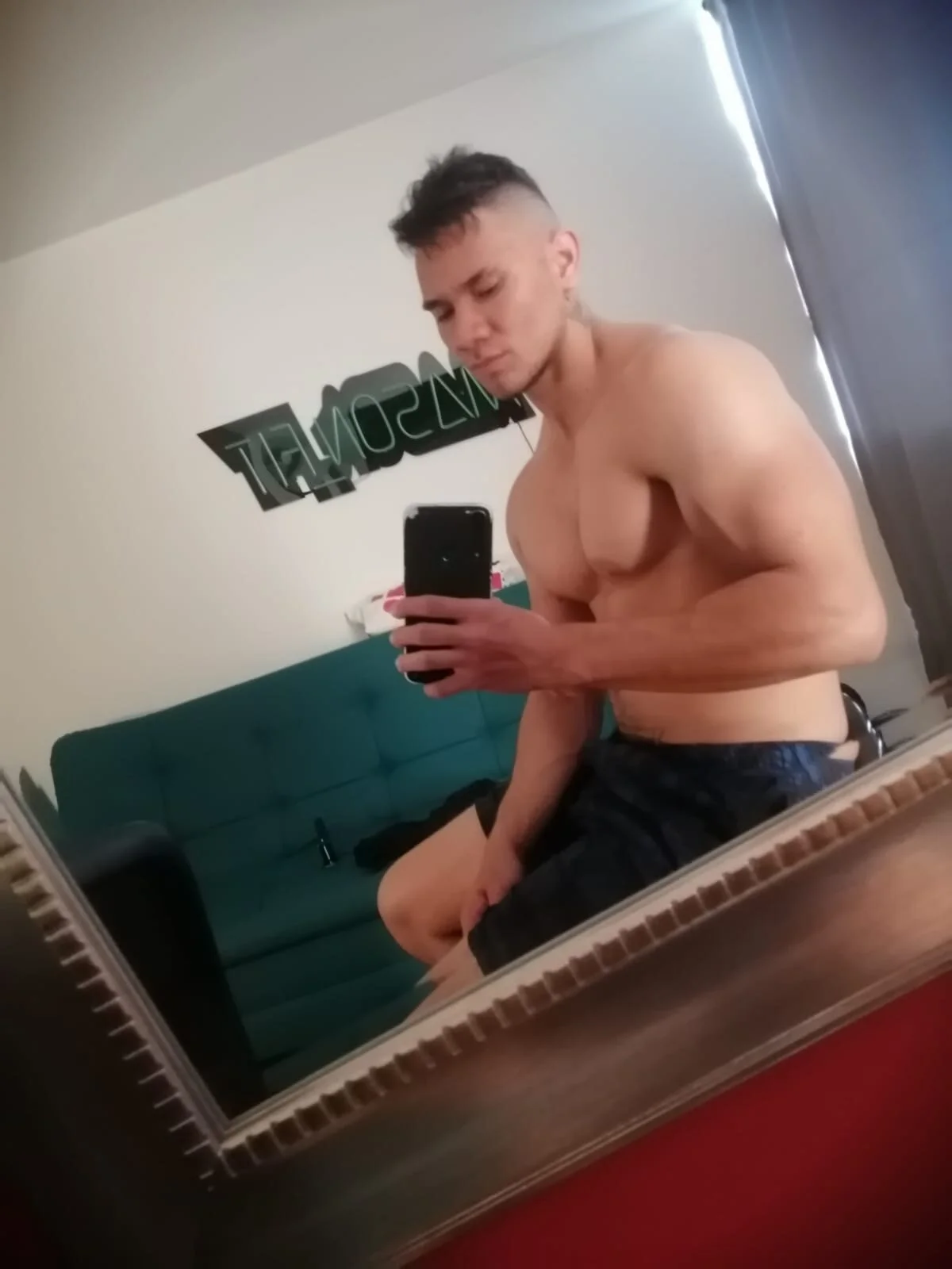 XXX Porn Photo of Nude GendersonFit 3