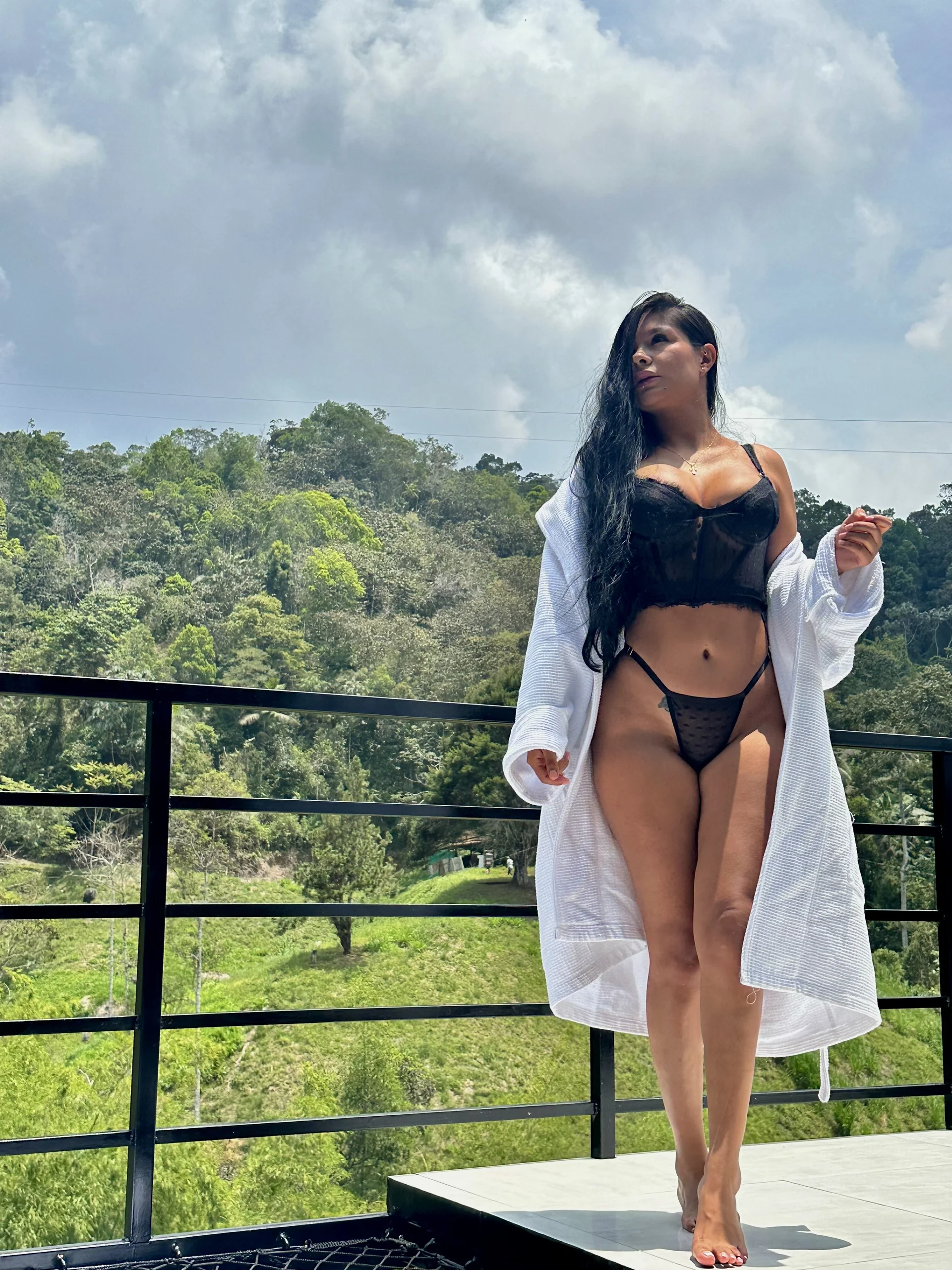 XXX Porn Photo of Nude Elara_Luxe 10
