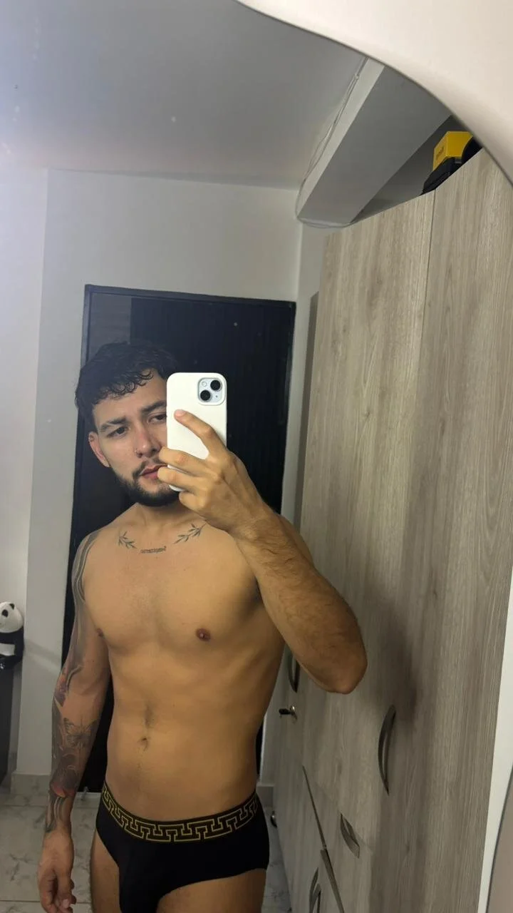 XXX Porn Photo of Nude noah_corvelle 9
