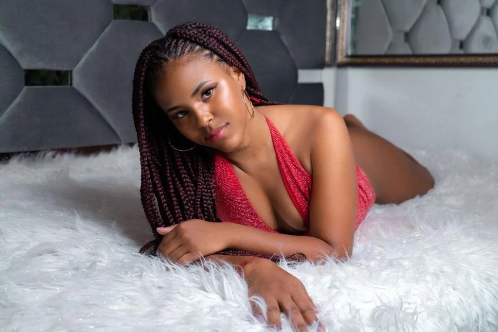 XXX Porn Photo of Nude Romiinajackson 4
