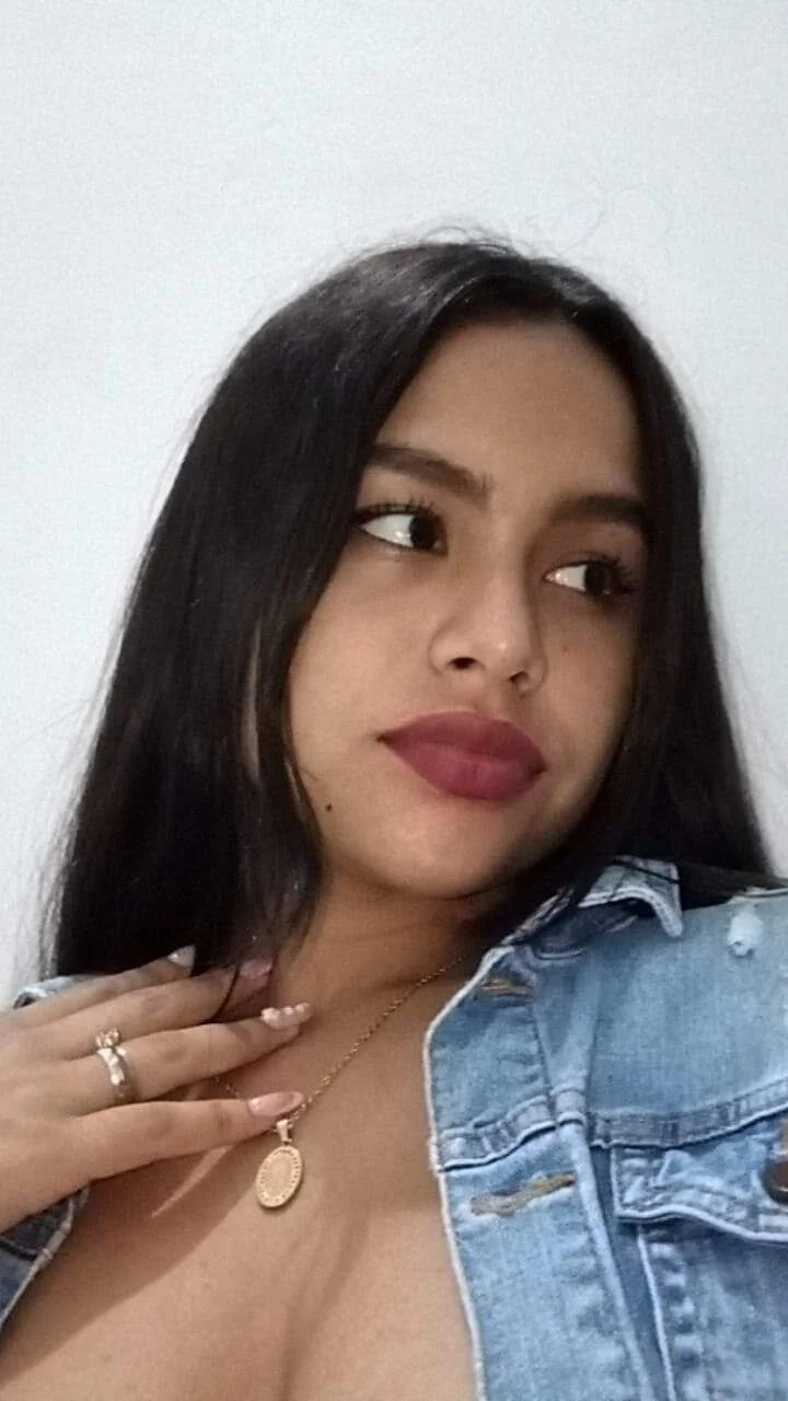 XXX Porn Photo of Nude Alice_Roys 5