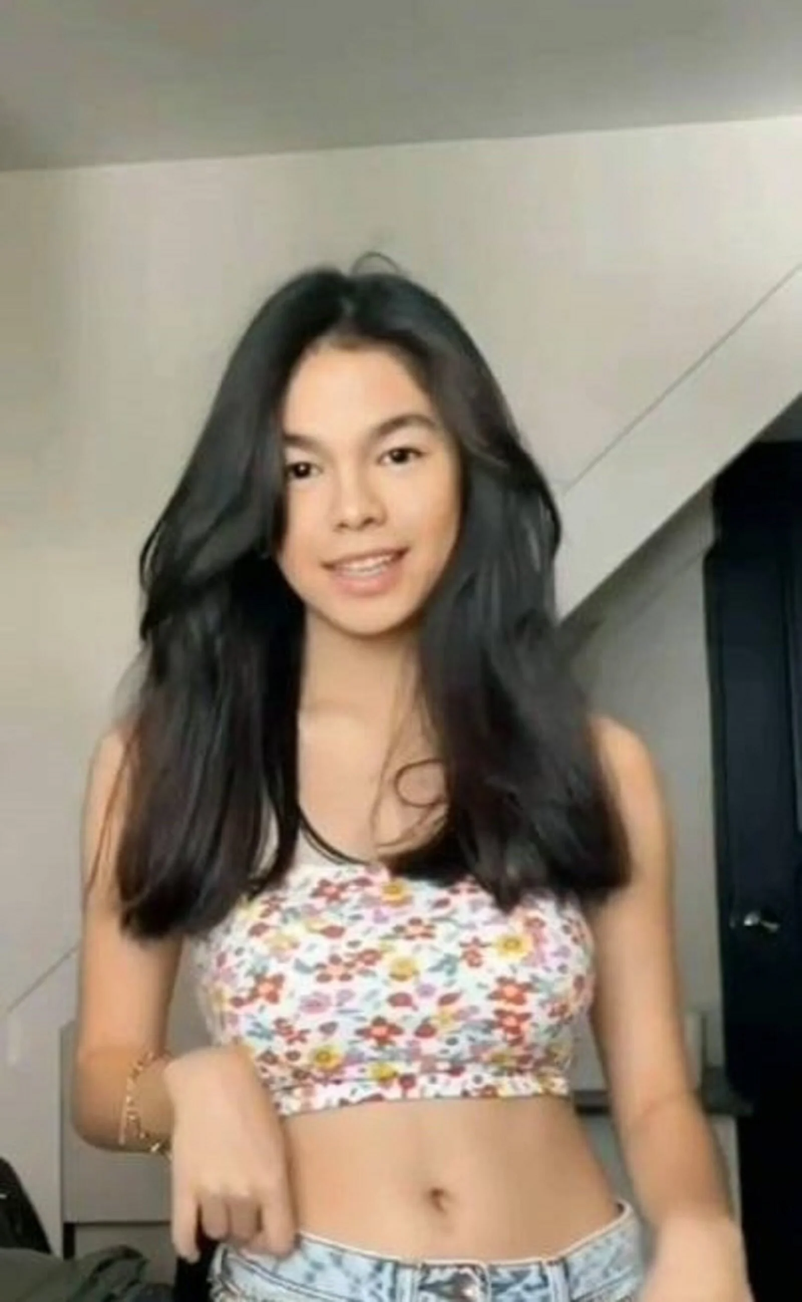 XXX Porn Photo of Nude VeryFeminineTrans 7