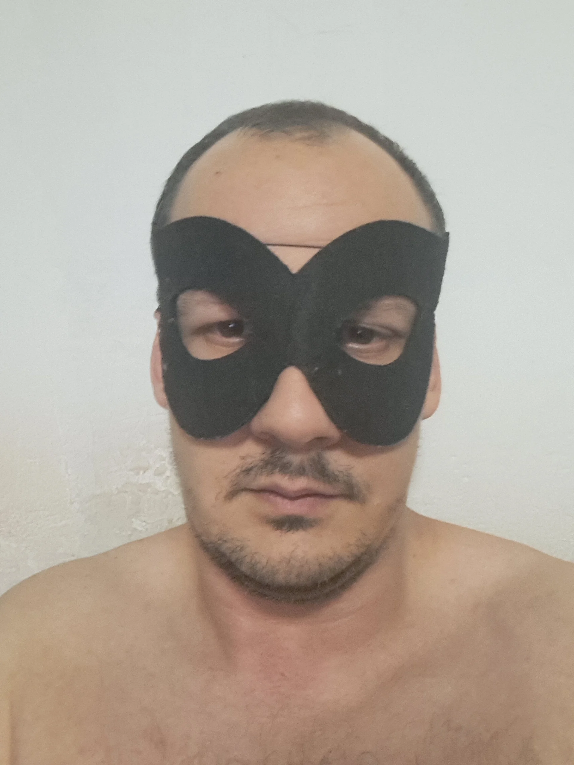 XXX Porn Photo of Nude MaskedCharlie 2