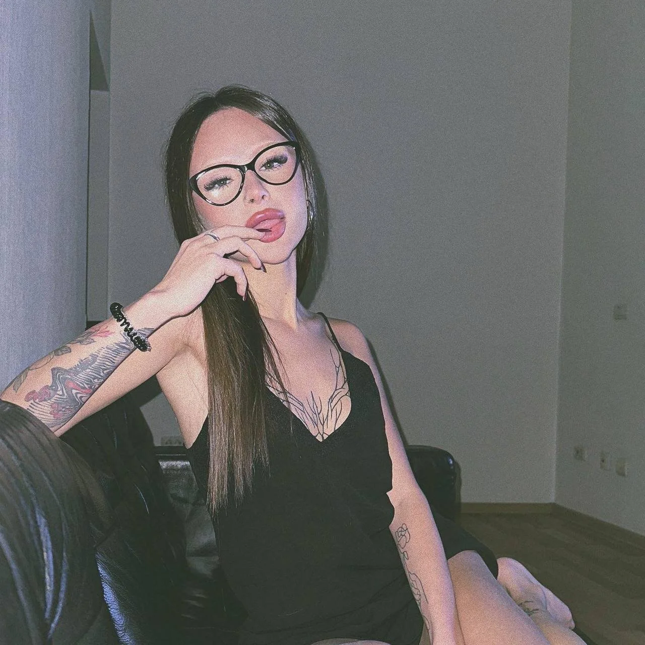 XXX Porn Photo of Nude KimSeliin 4