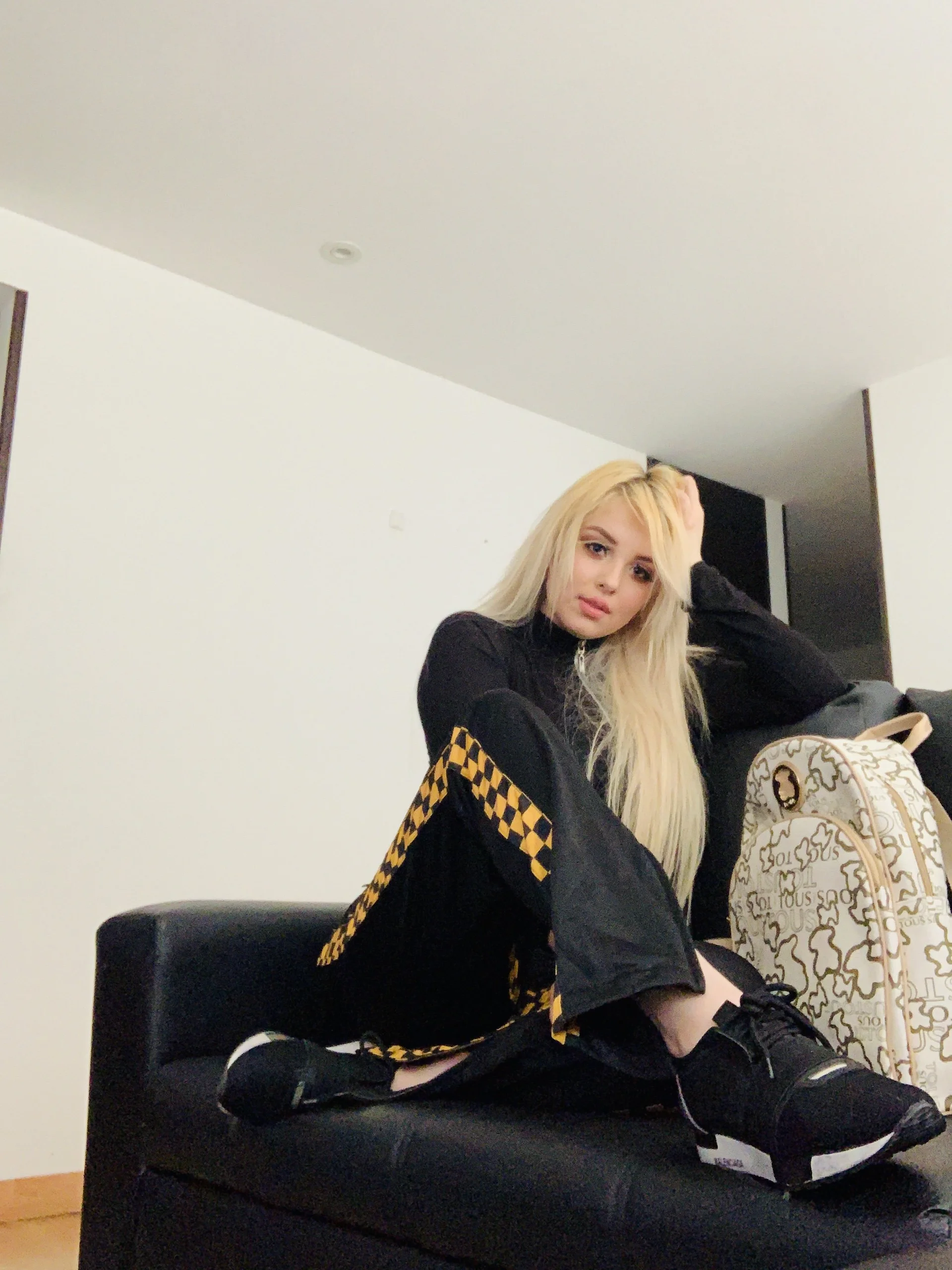 XXX Porn Photo of Nude Alirawrz 47