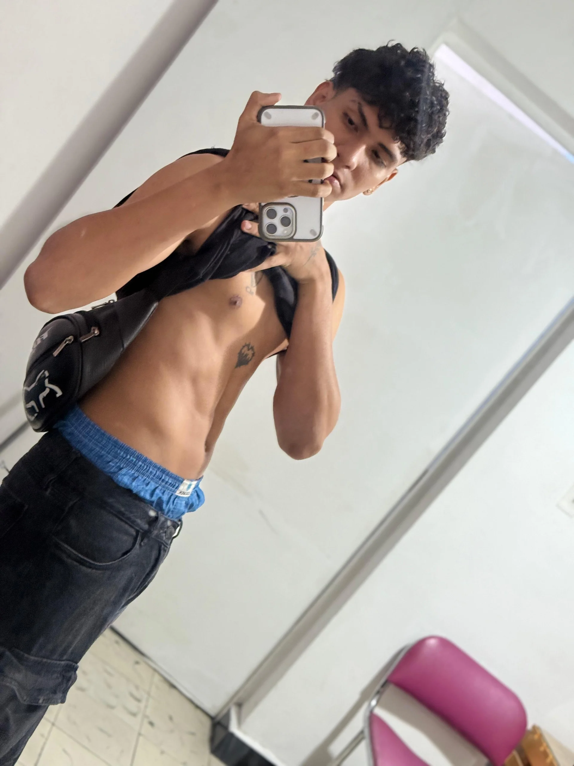 XXX Porn Photo of Nude Adan_Oriol 4