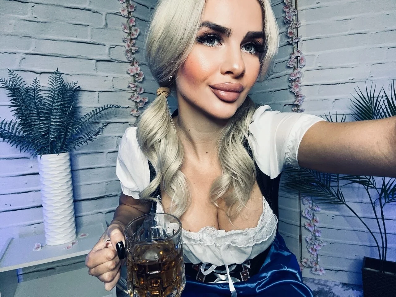 XXX Porn Photo of Nude Milana_Sapphire 1