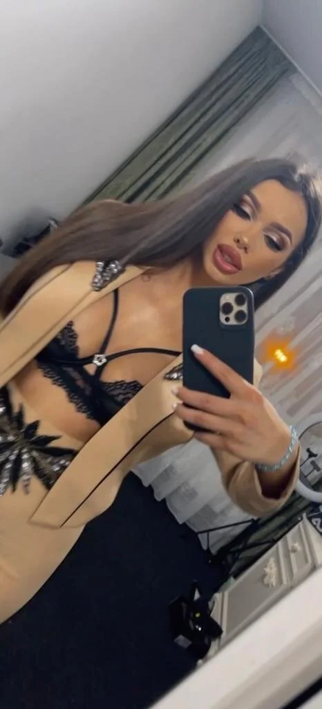 XXX Porn Photo of Nude Selena_Reeves 19
