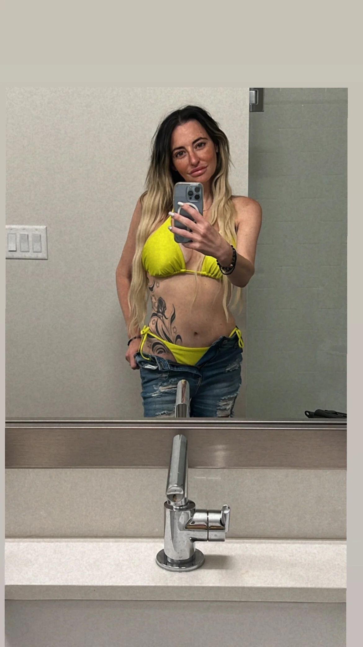 XXX Porn Photo of Nude Ariestarlights 12