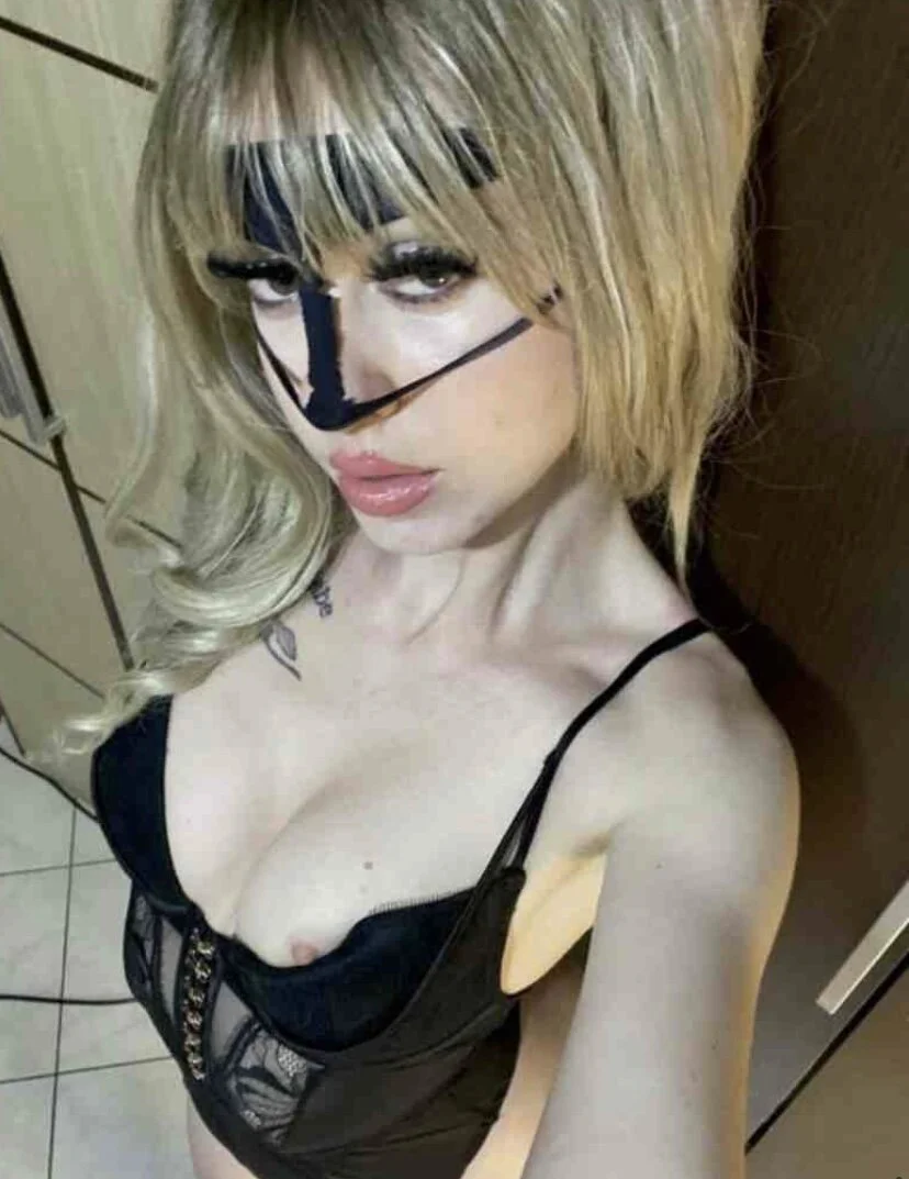 XXX Porn Photo of Nude Carla_hot97 21