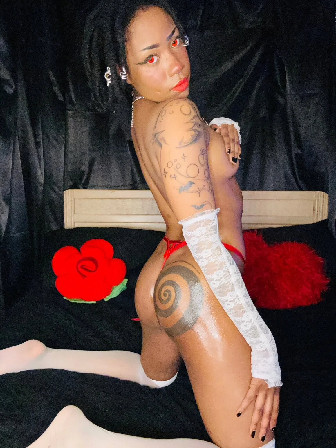 XXX Porn Photo of Nude HarpertheHarpy 1