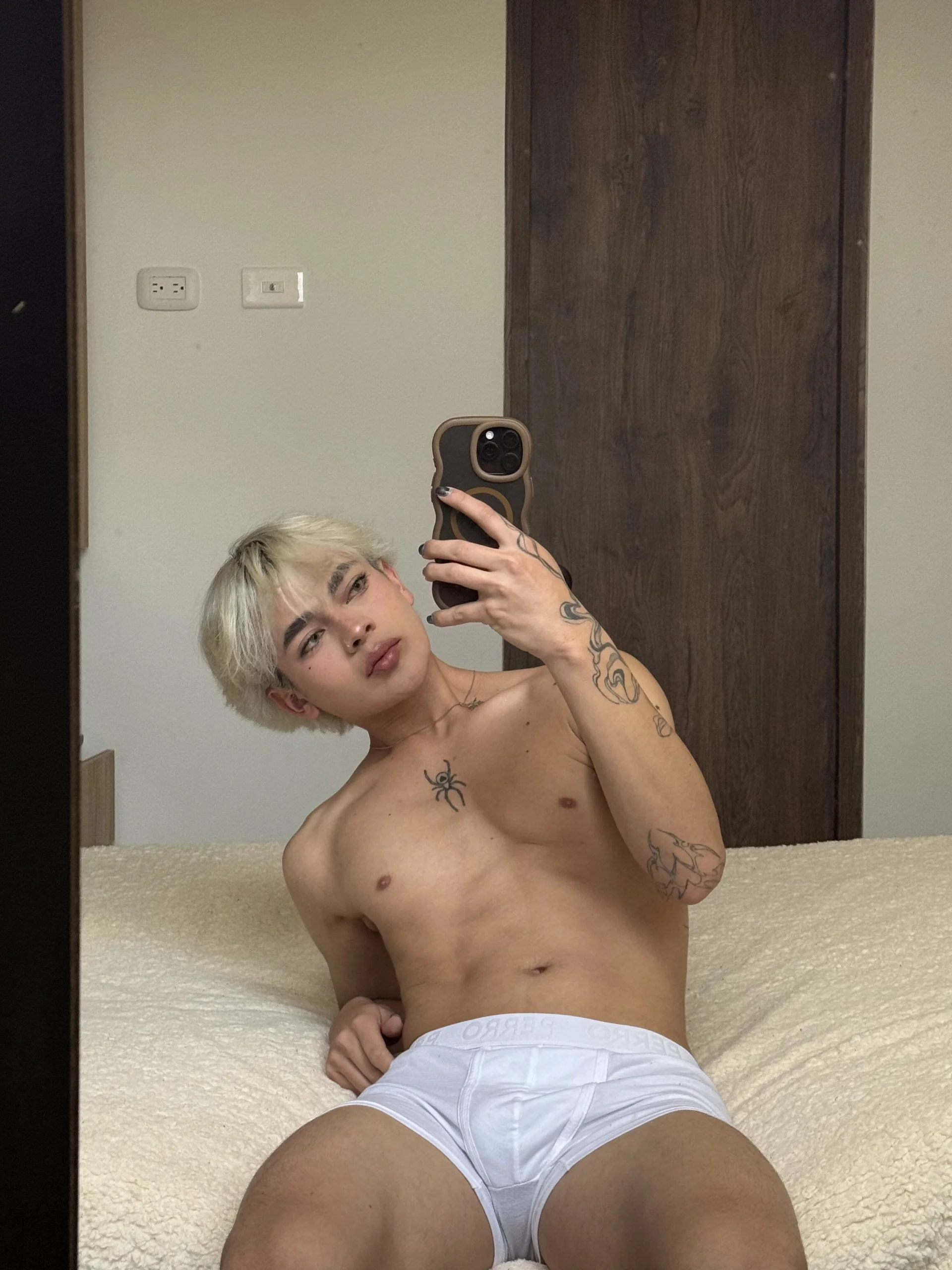 XXX Porn Photo of Nude sweettfoxx 2