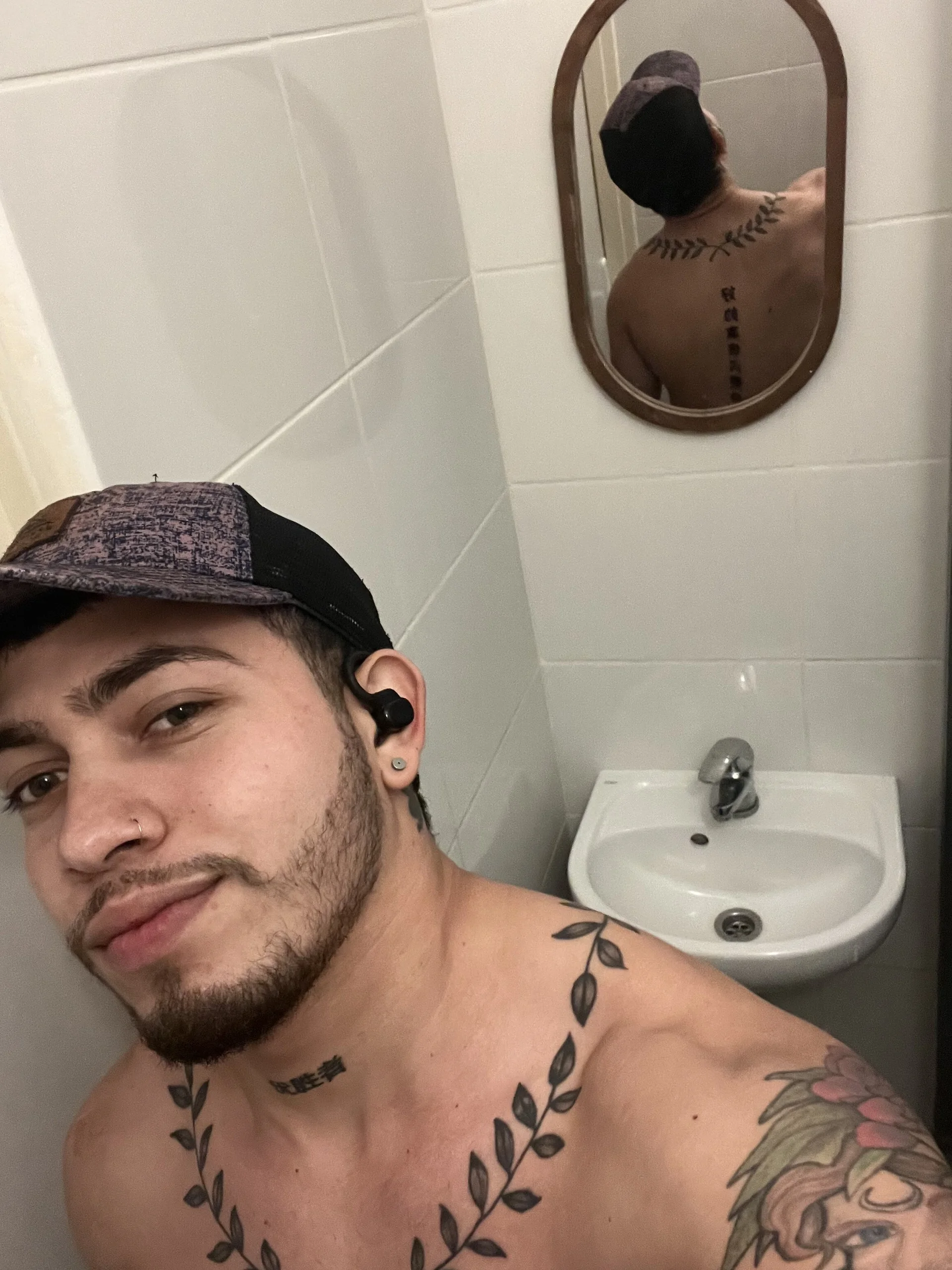 XXX Porn Photo of Nude Darwinhot13 2