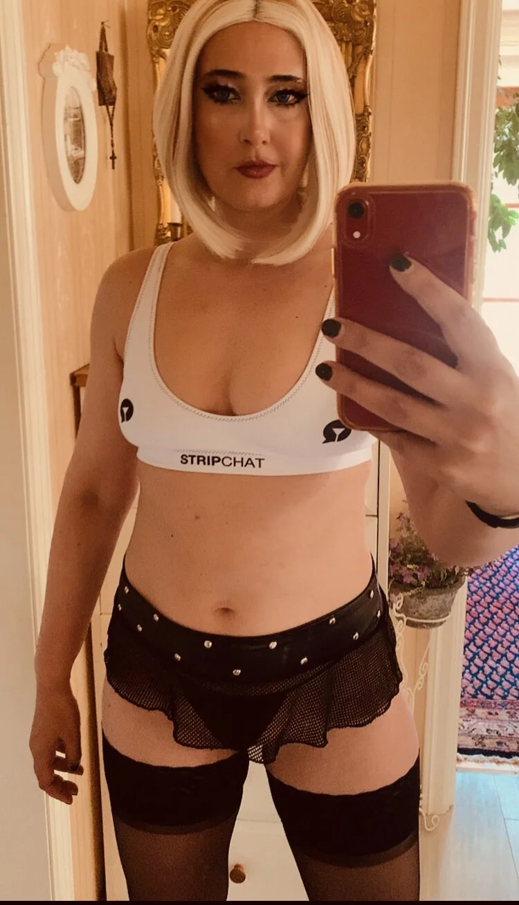 XXX Porn Photo of Nude FoxyandTed 1