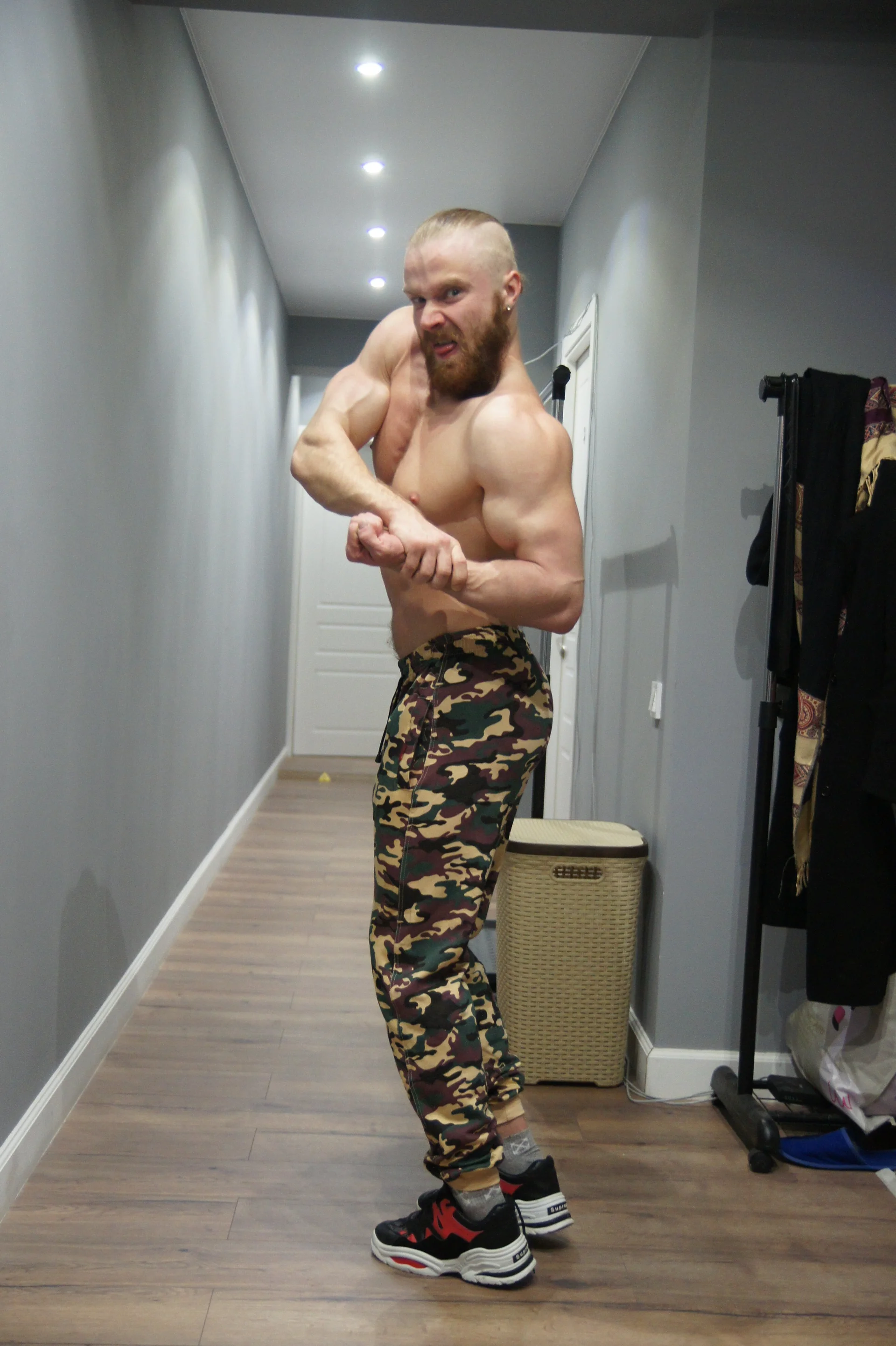 XXX Porn Photo of Nude Paul_Rolex 110
