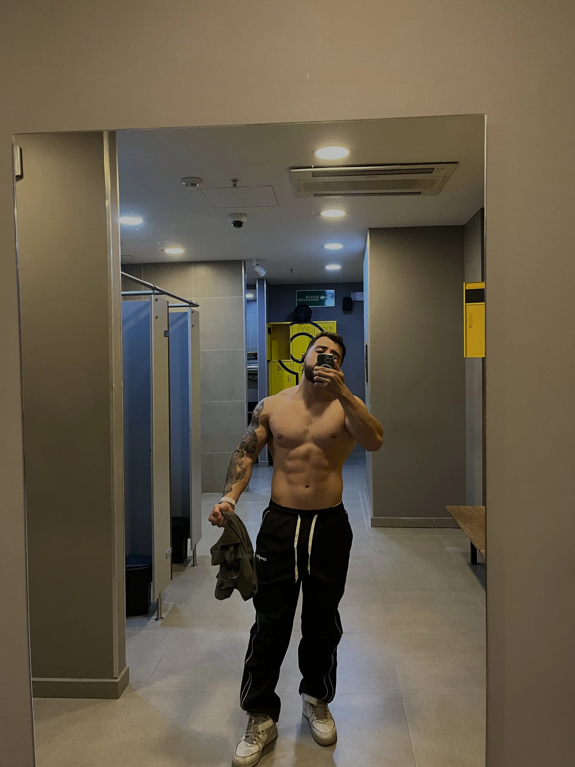 XXX Porn Photo of Nude bradley_martinez 38