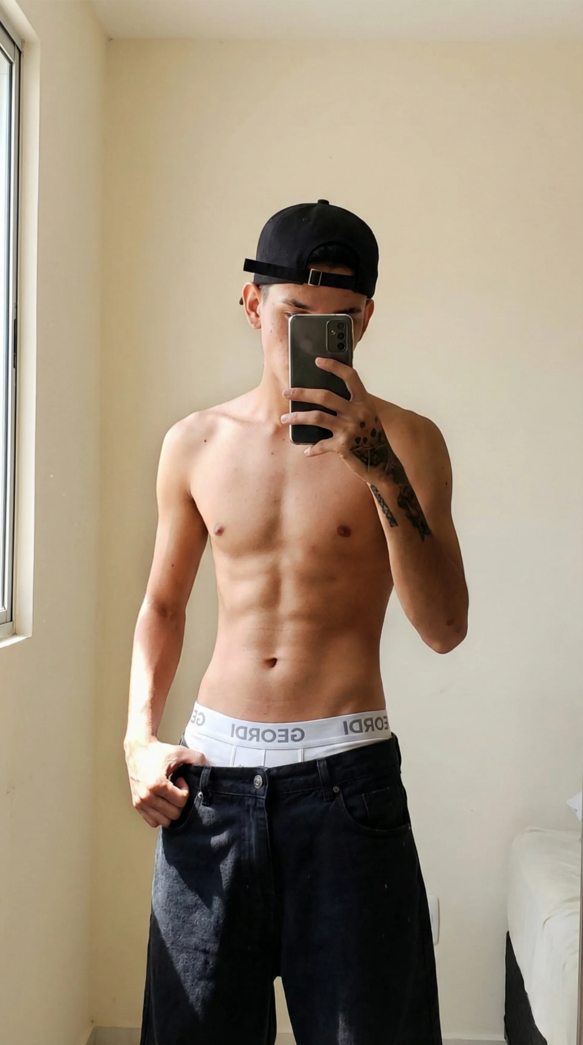 XXX Porn Photo of Nude Damien_Howard 13