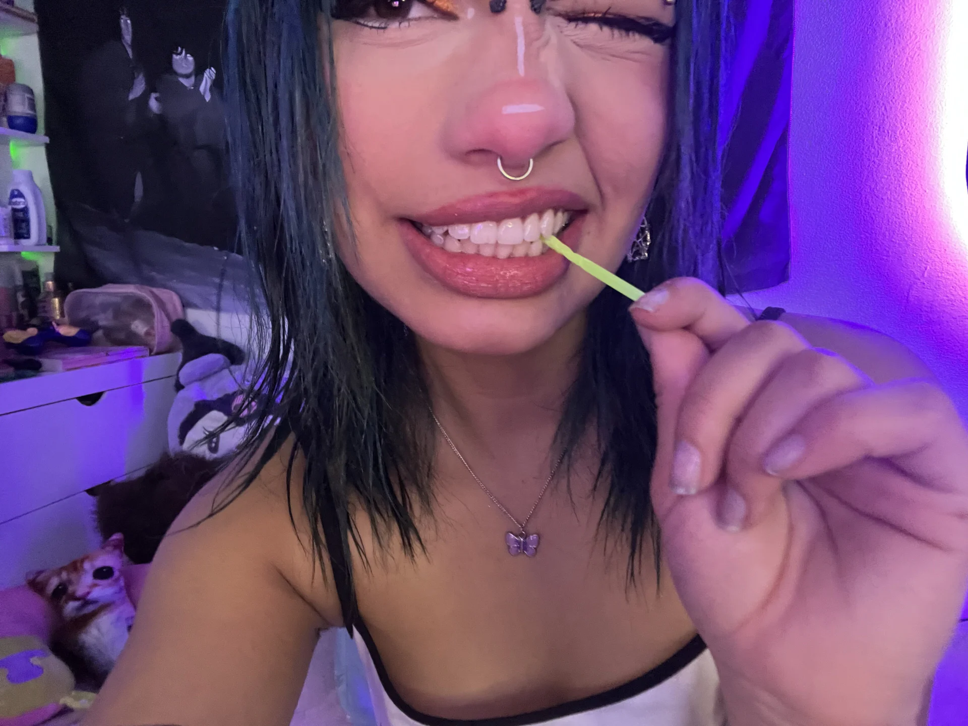 XXX Porn Photo of Nude zoelight18 9