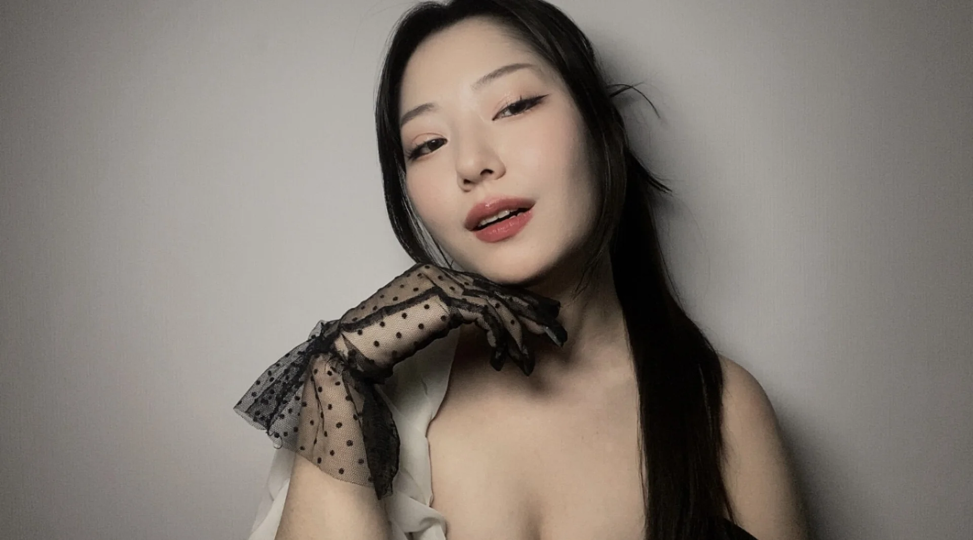 XXX Porn Photo of Nude WonderMira 51