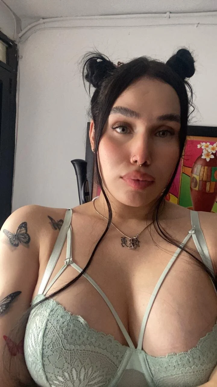 XXX Porn Photo of Nude Bella__Wood 4