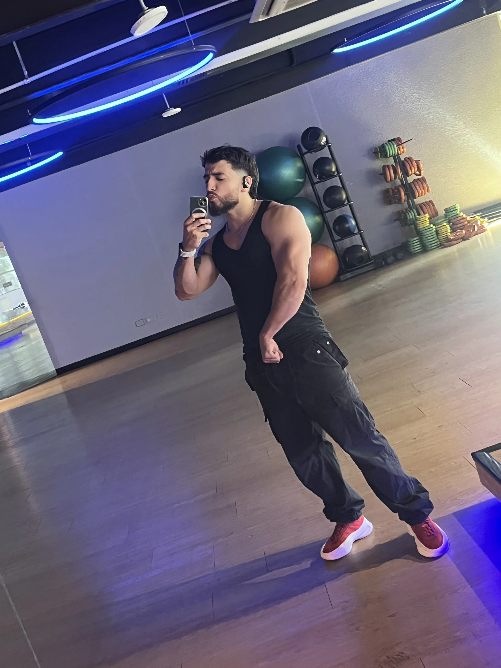 XXX Porn Photo of Nude bradley_martinez 30