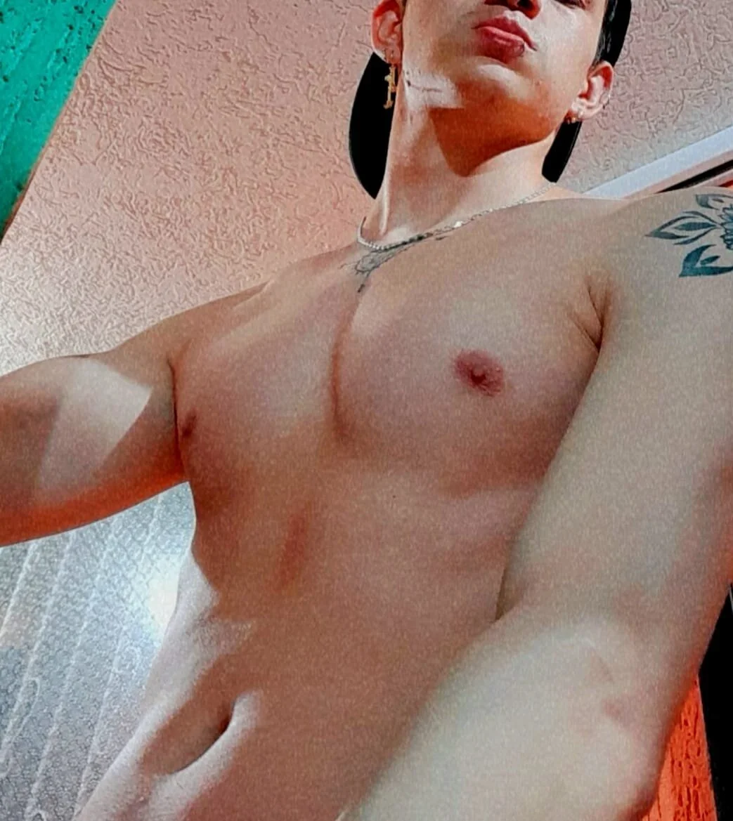 XXX Porn Photo of Nude BastianLeoniis 18