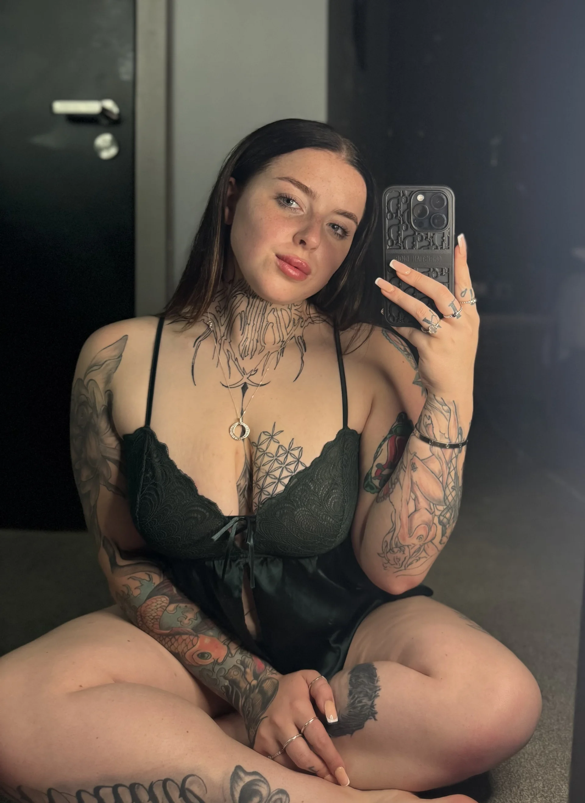 XXX Porn Photo of Nude lucycoxxoxo 3