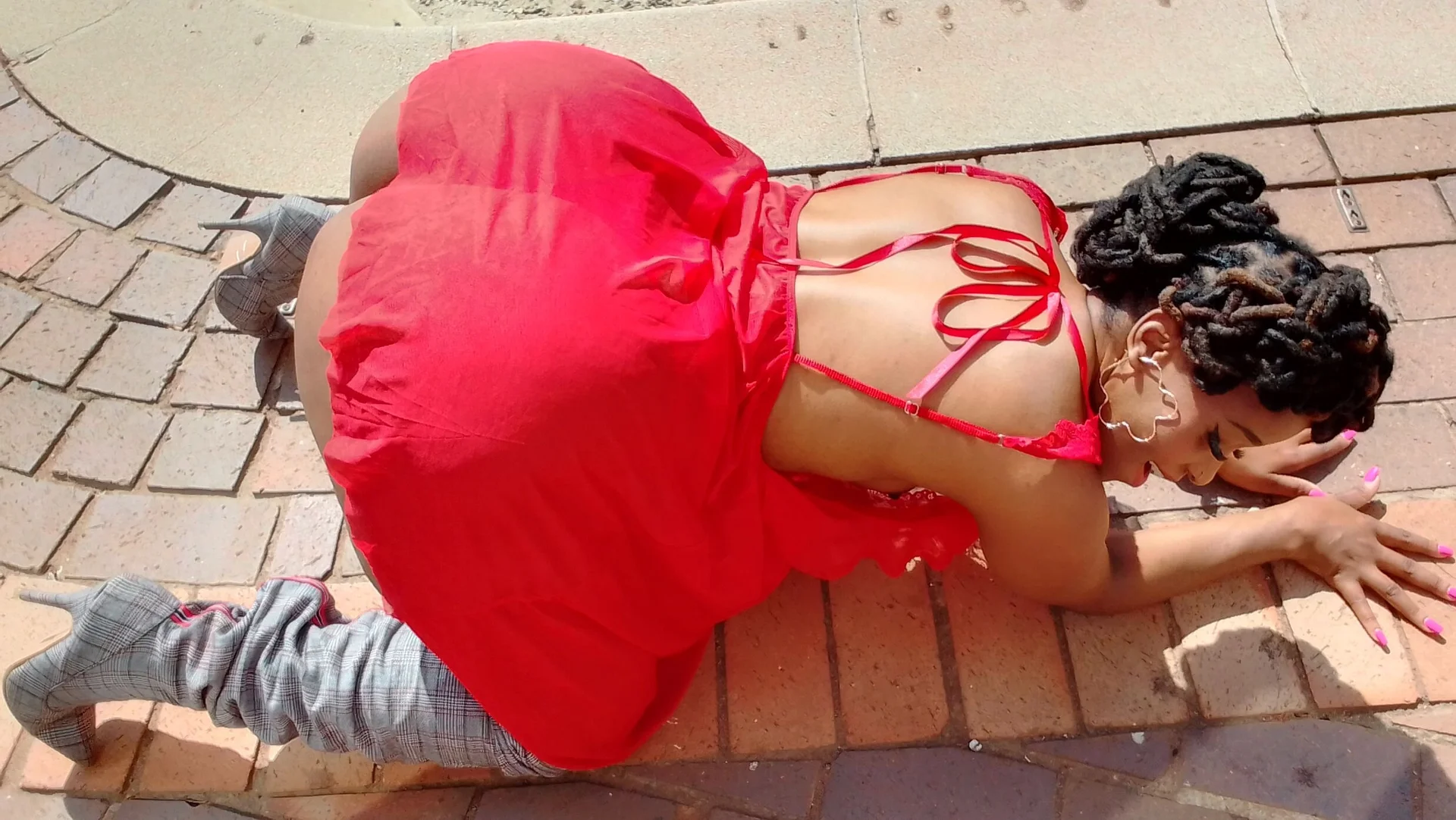 XXX Porn Photo of Nude xTALLSEXYBUMx 2