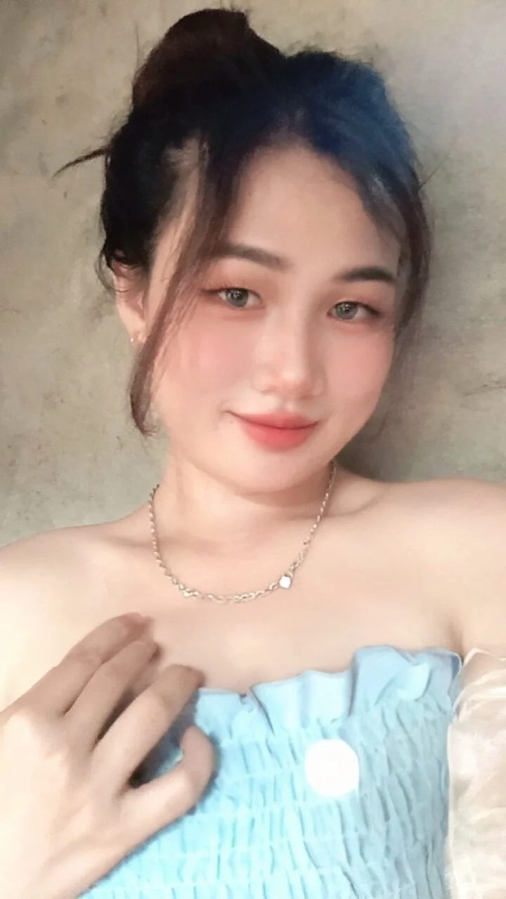 XXX Porn Photo of Nude Luce-ee 5