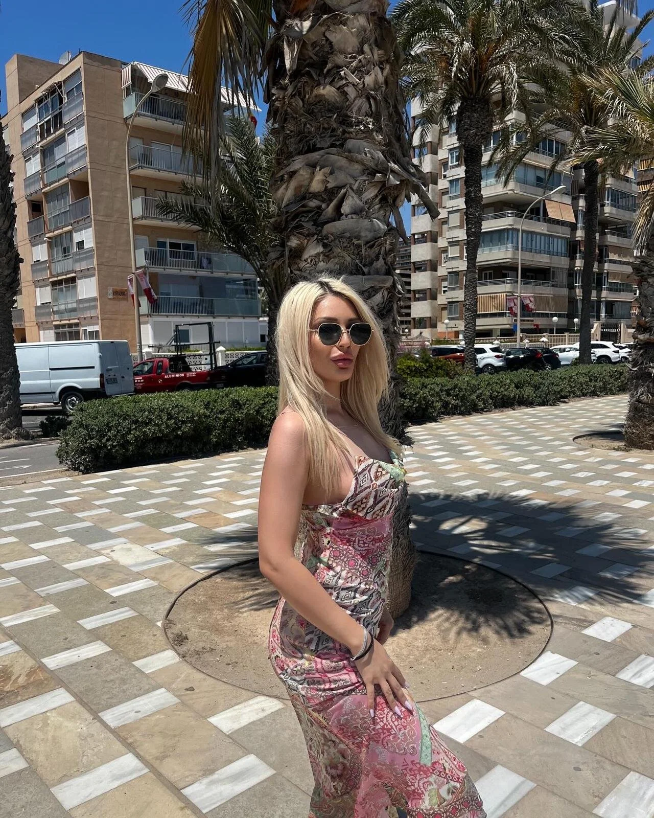 XXX Porn Photo of Nude glossy_blondegirl 4