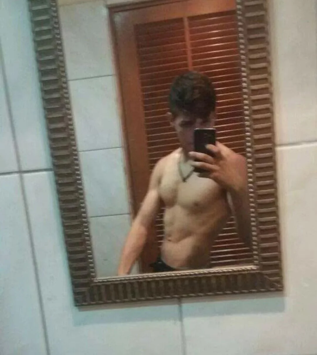 XXX Porn Photo of Nude thekingRj 6