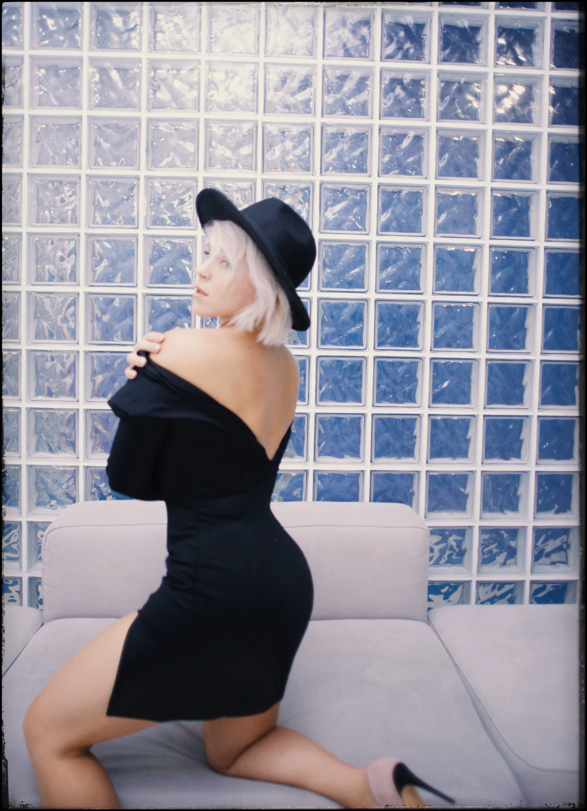 XXX Porn Photo of Nude Charming_Daphny 6