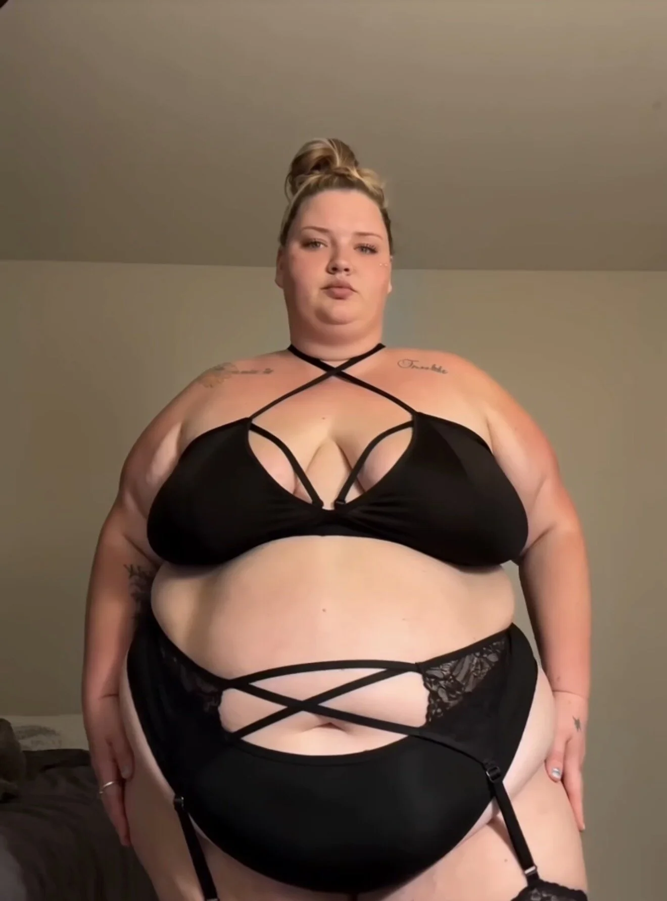 XXX Porn Photo of Nude GoddessChell 4
