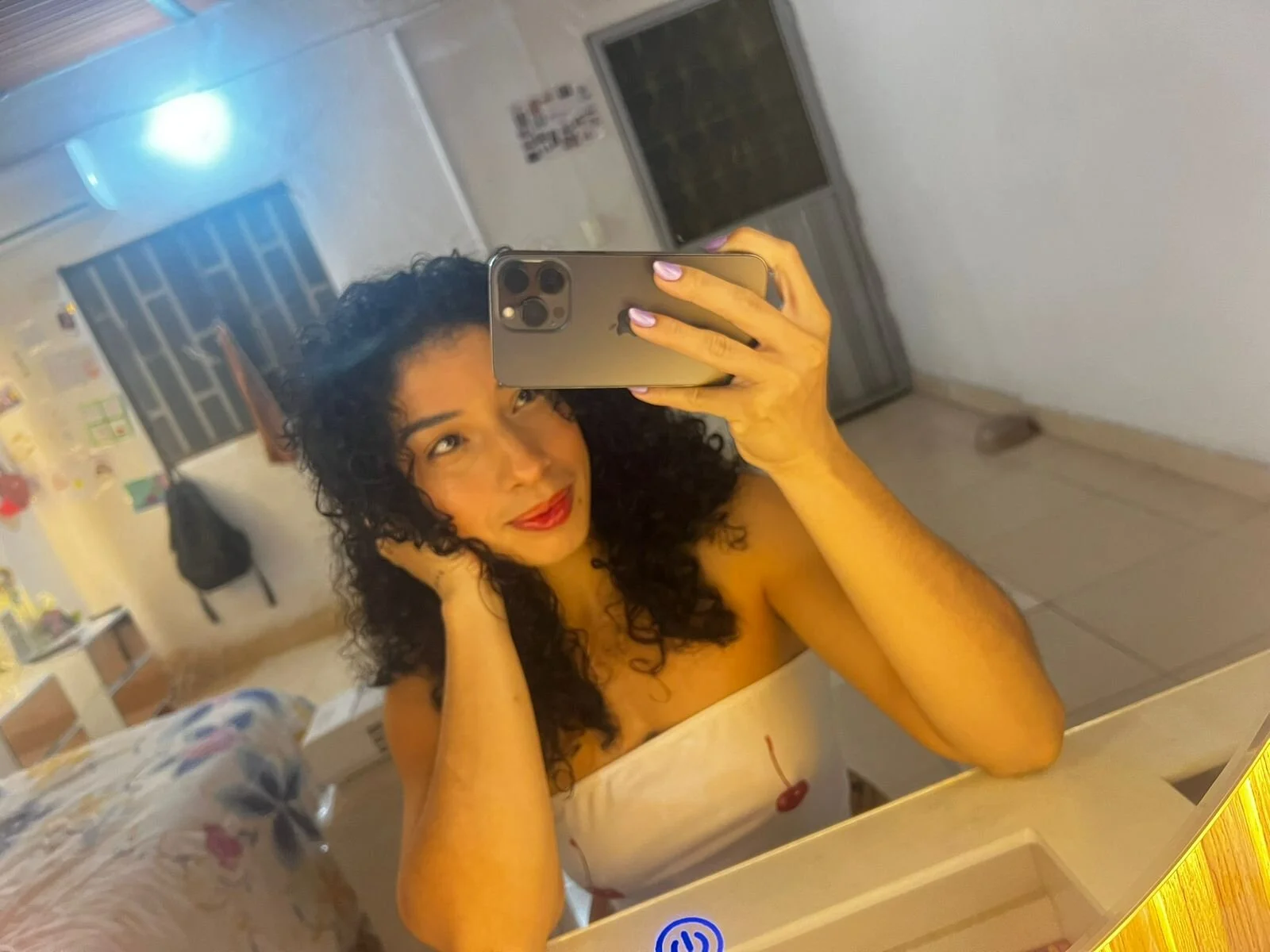 XXX Porn Photo of Nude Miily_0 1