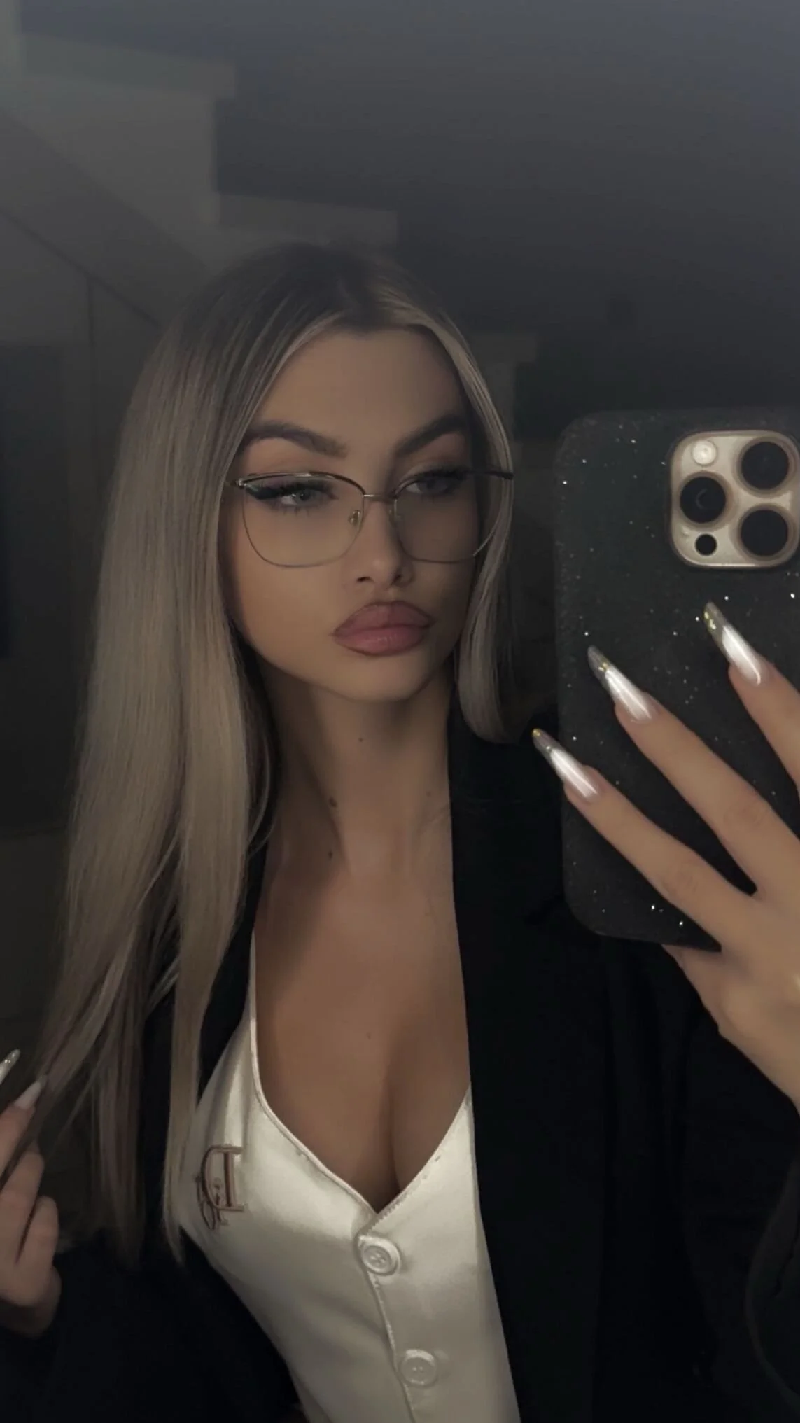 XXX Porn Photo of Nude evelynvlove 1