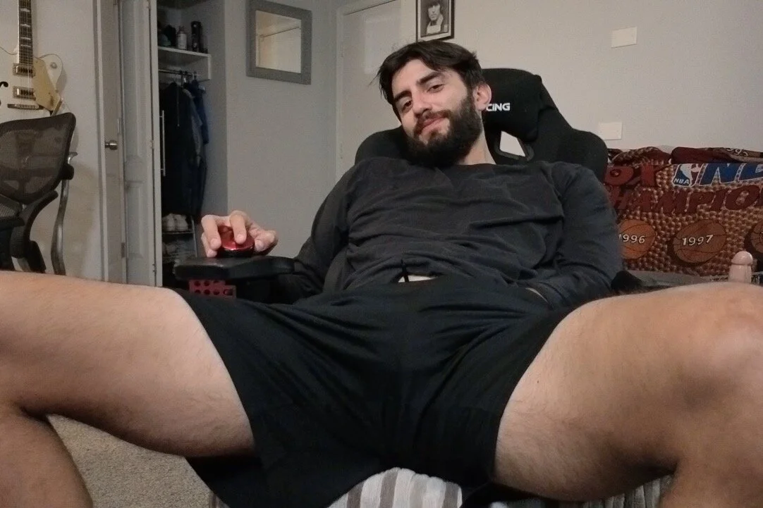 XXX Porn Photo of Nude gorgeousgiant 2