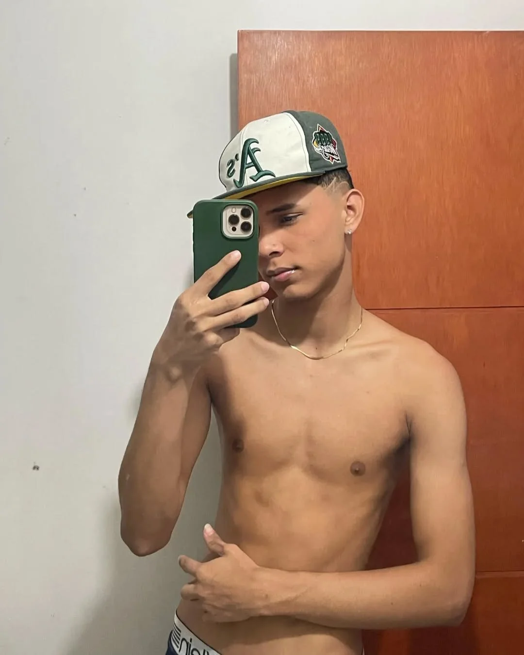 XXX Porn Photo of Nude boyswantingplay 48