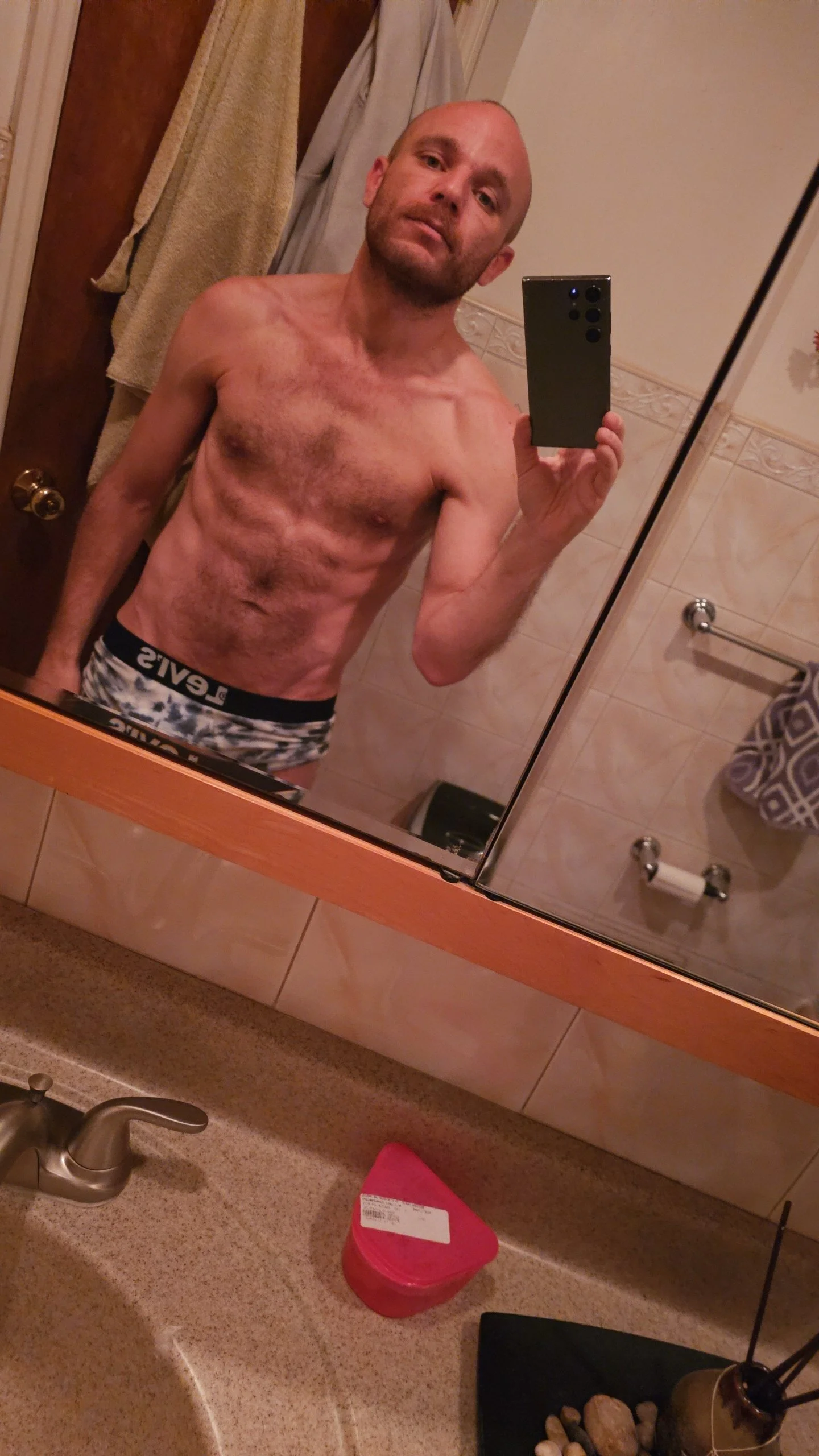 XXX Porn Photo of Nude FrankieFuckMeXX 10