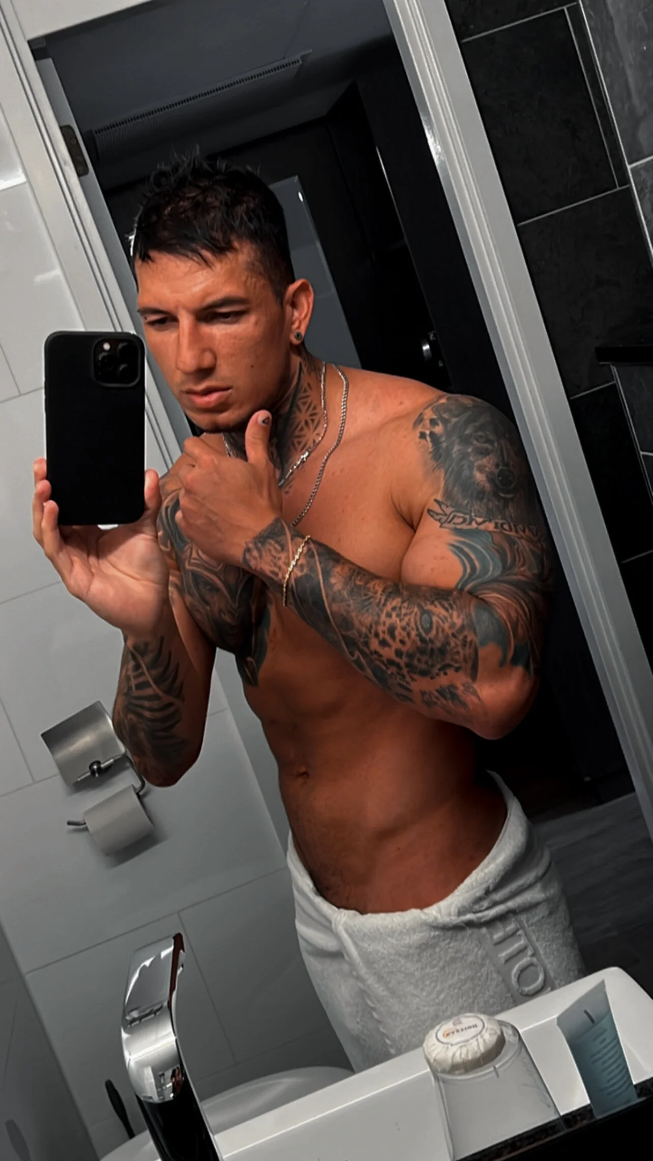 XXX Porn Photo of Nude Shane_Clay 20