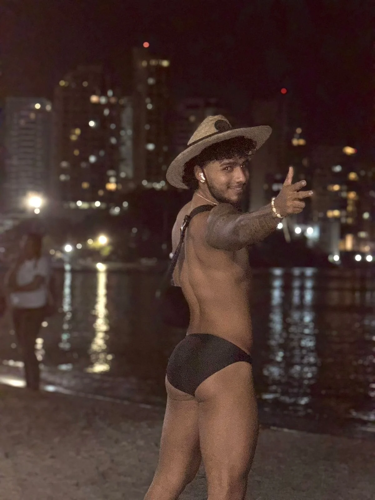 XXX Porn Photo of Nude YoiPerezDj 25