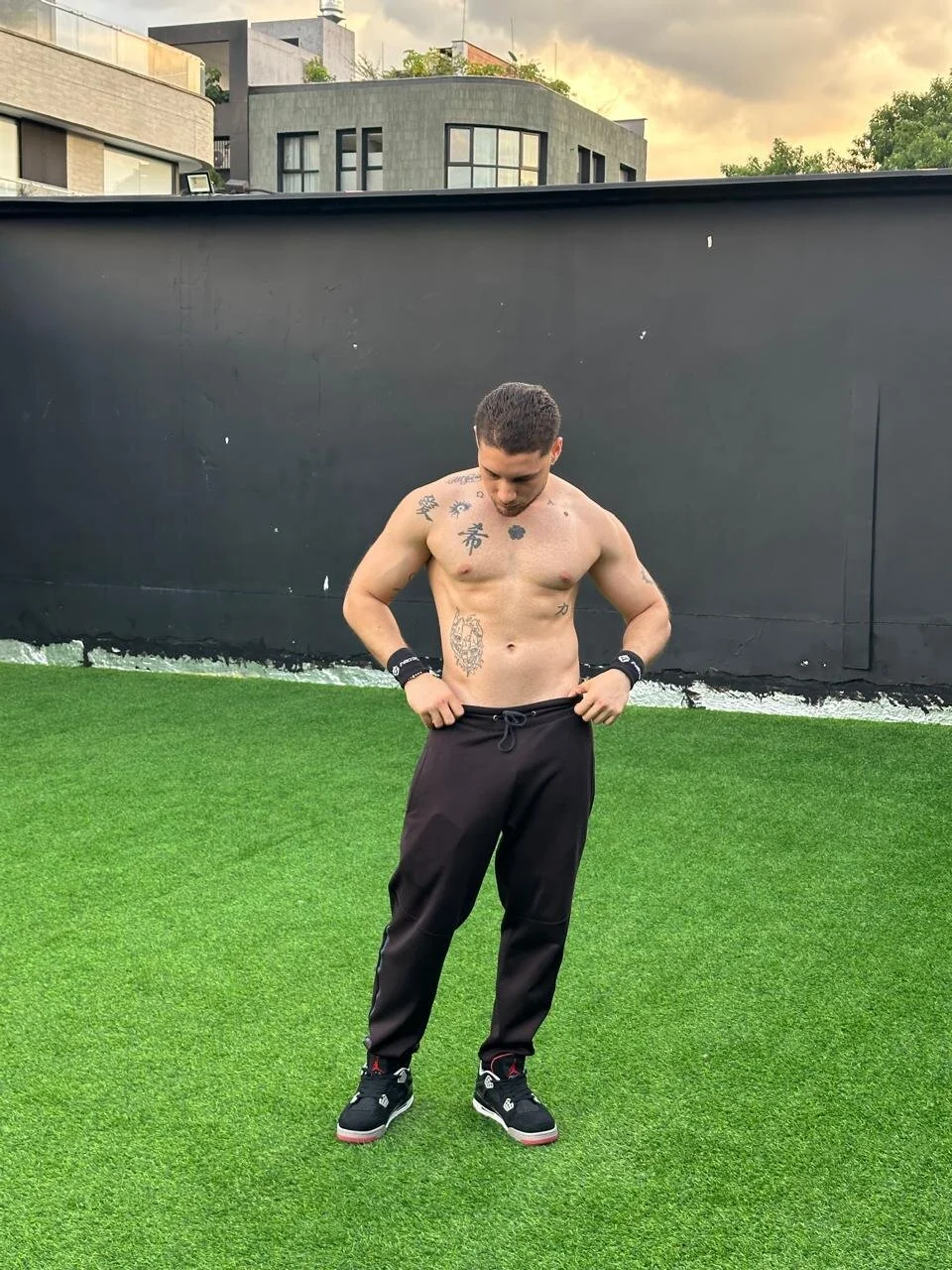 XXX Porn Photo of Nude King_meruem 9