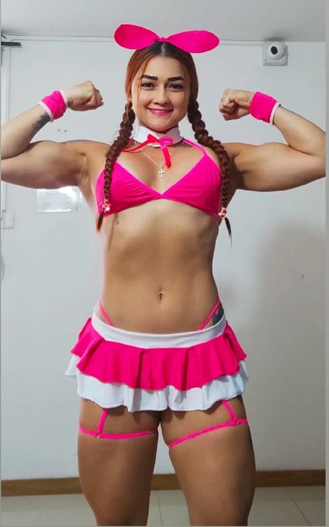 XXX Porn Photo of Nude evah_ferrer 31