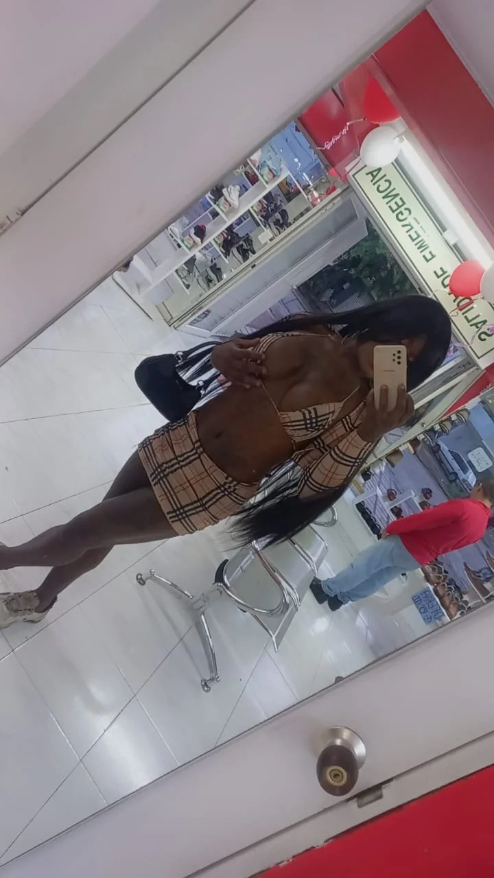 XXX Porn Photo of Nude LESLY_BIGCOCK 2