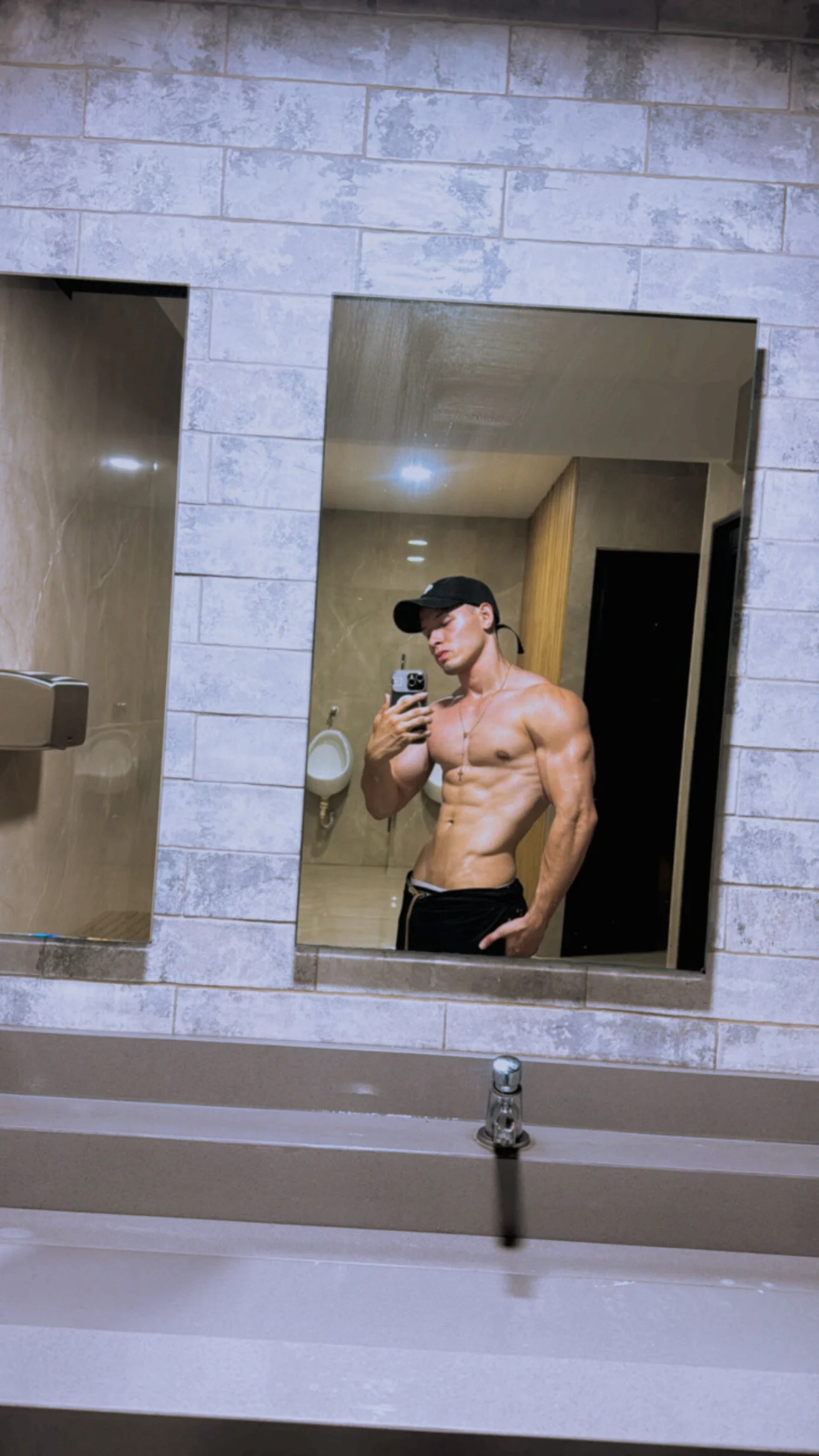 XXX Porn Photo of Nude Branfonhot_ 4