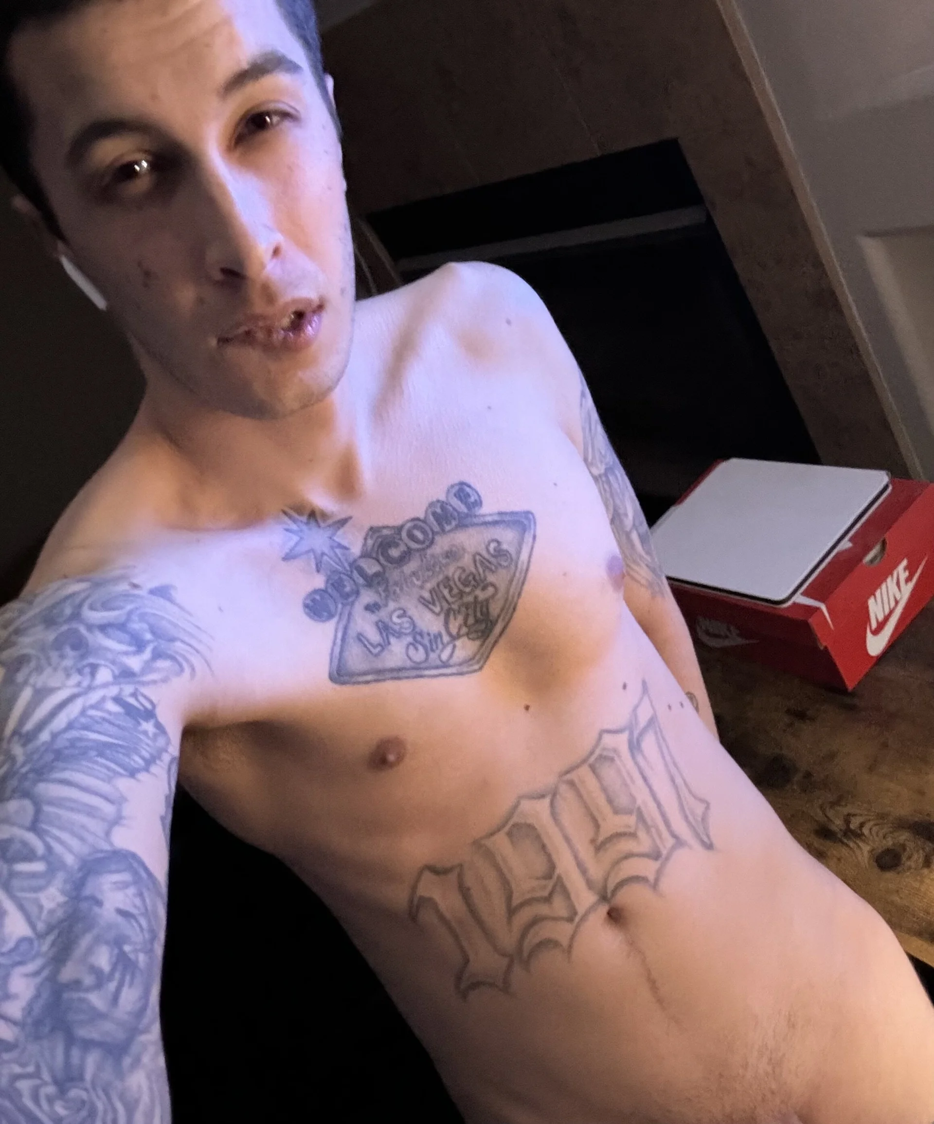 XXX Porn Photo of Nude JuicyJoshy 94