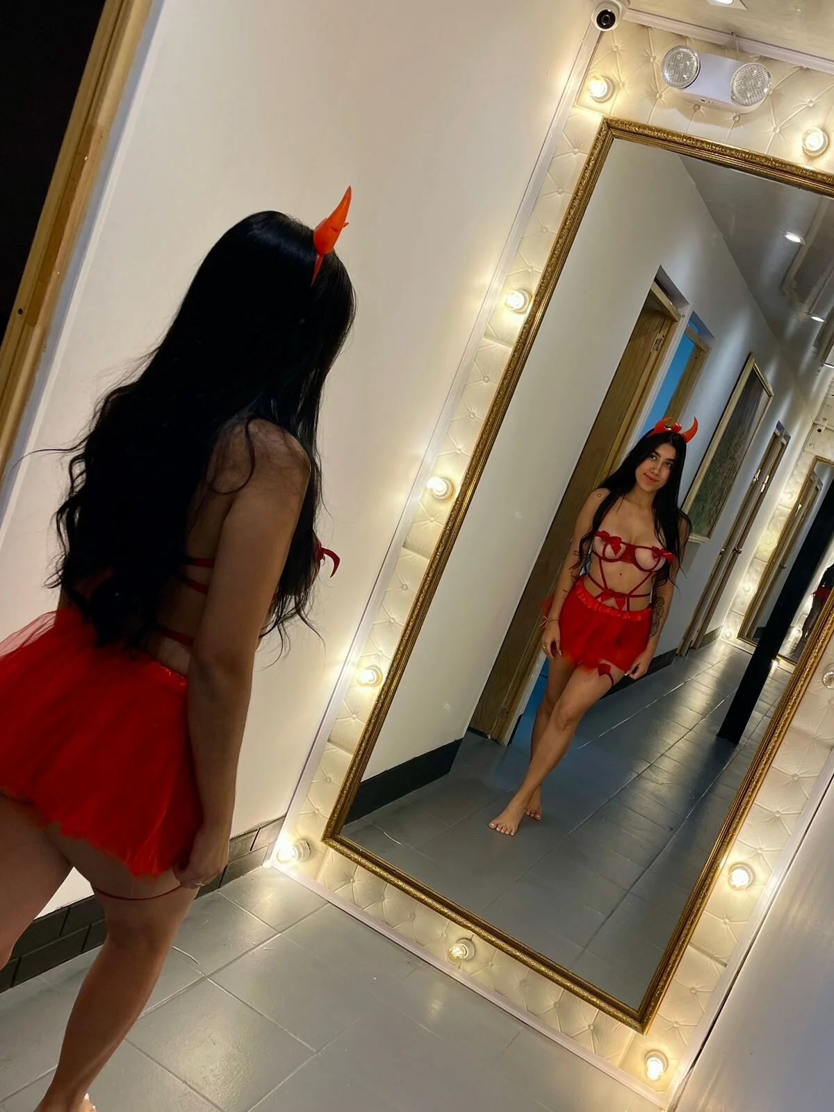 XXX Porn Photo of Nude Mia_Montess 102