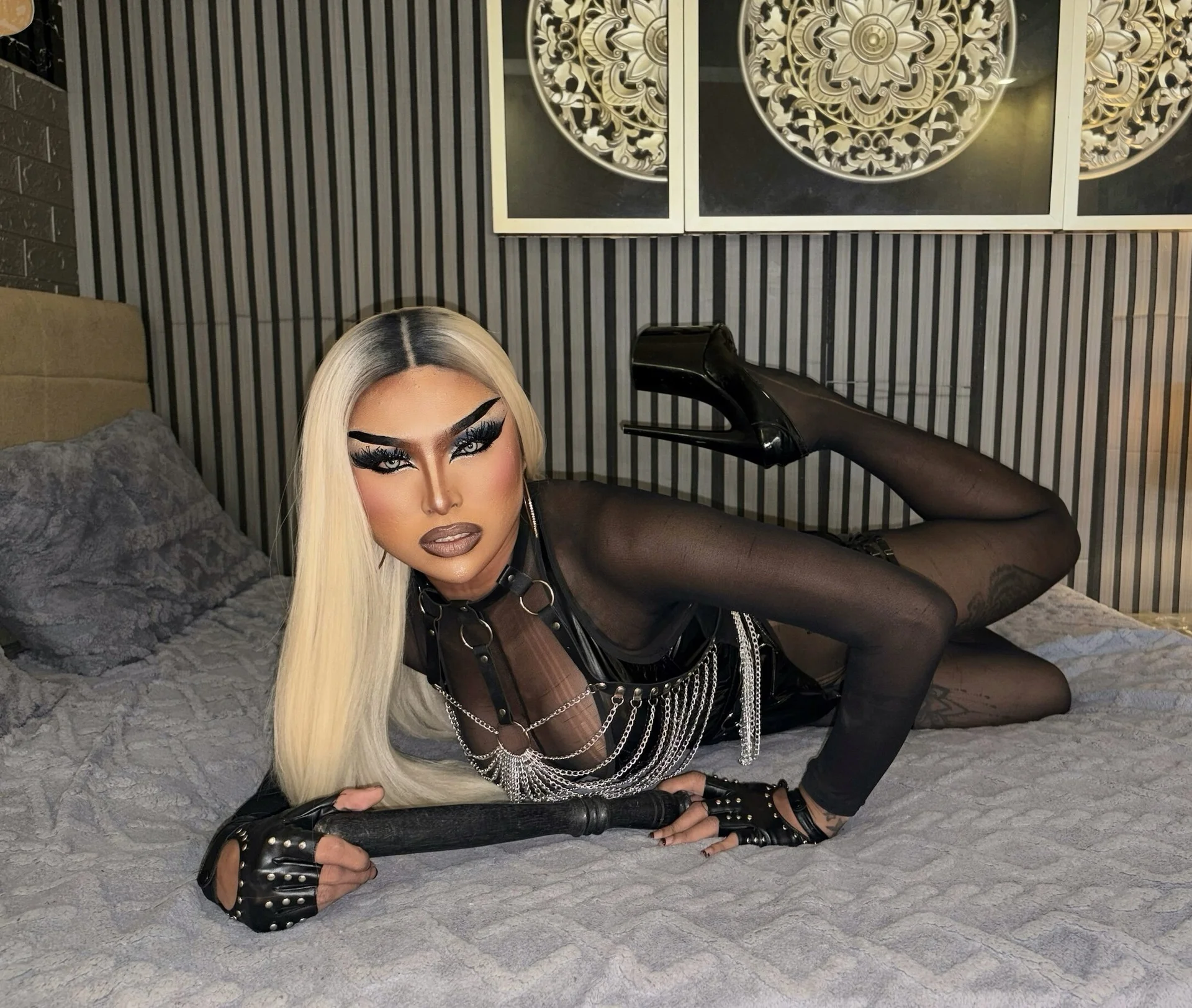 XXX Porn Photo of Nude MassiveCockTrans 9